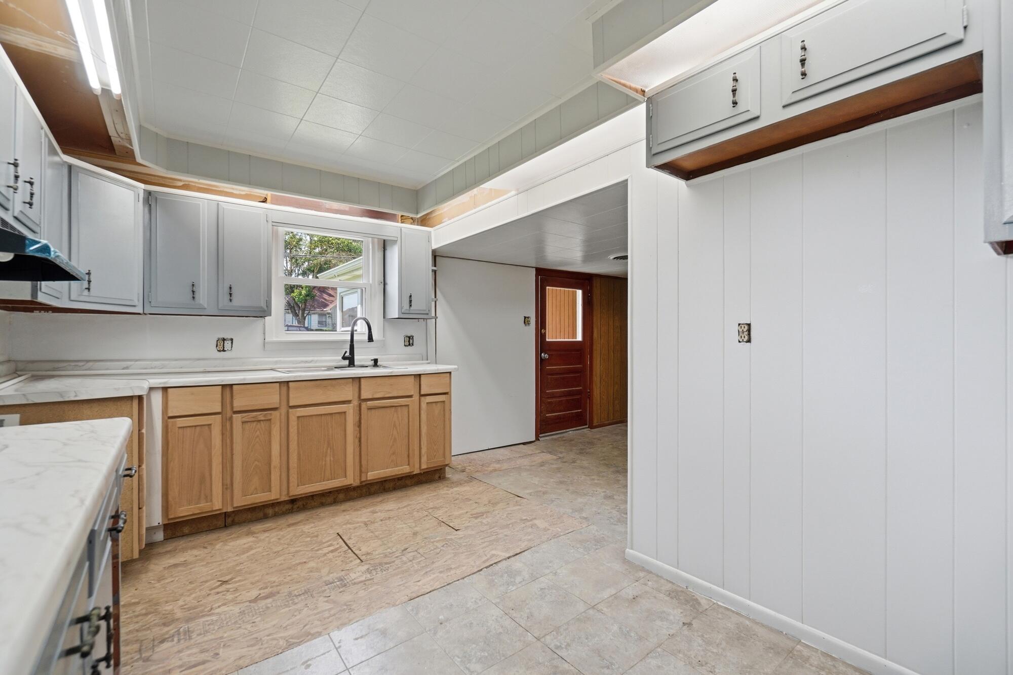 140 Keller, Bradford, Ohio 45308