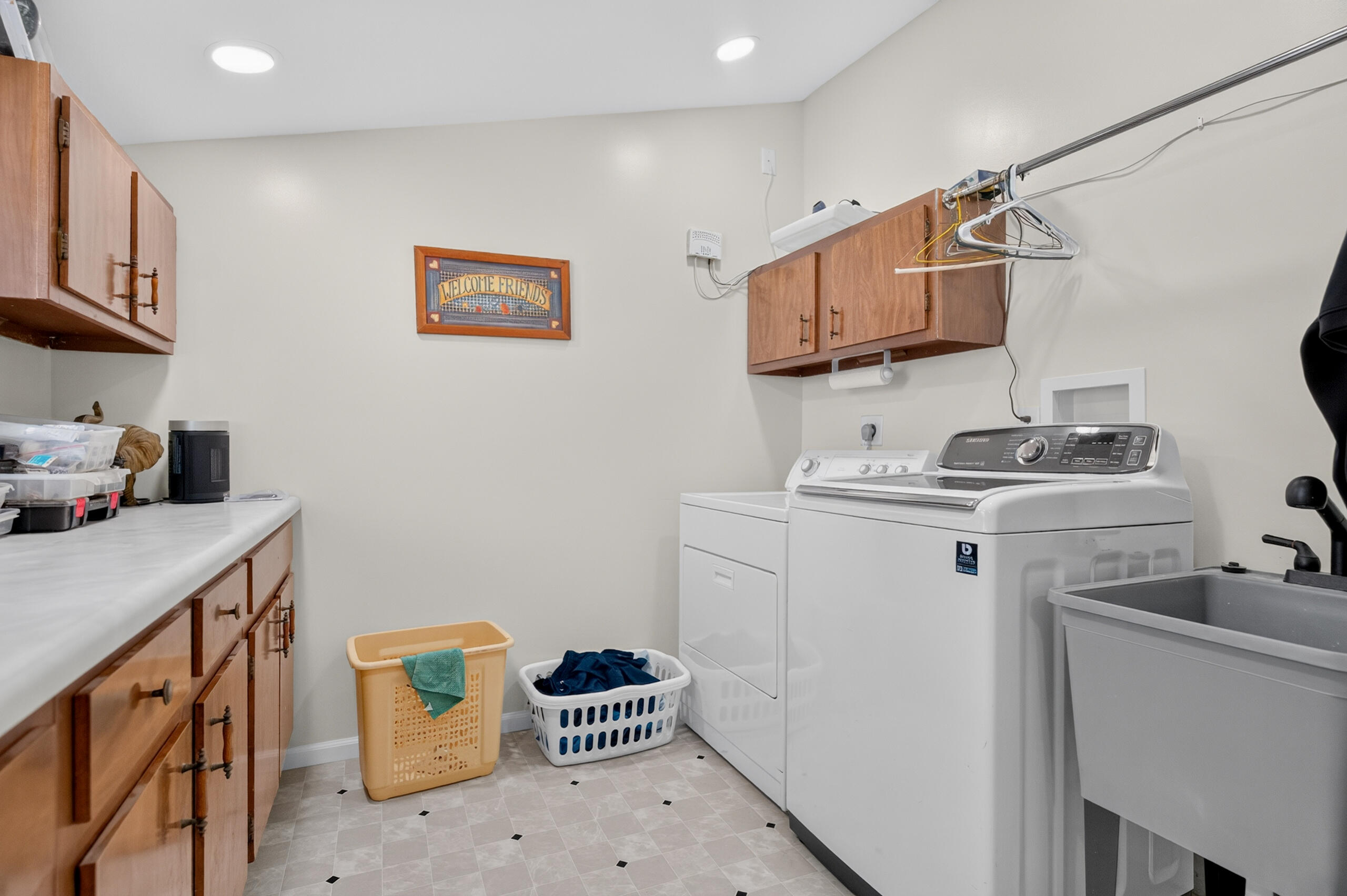 102 Main, Port Jefferson, Ohio 45360