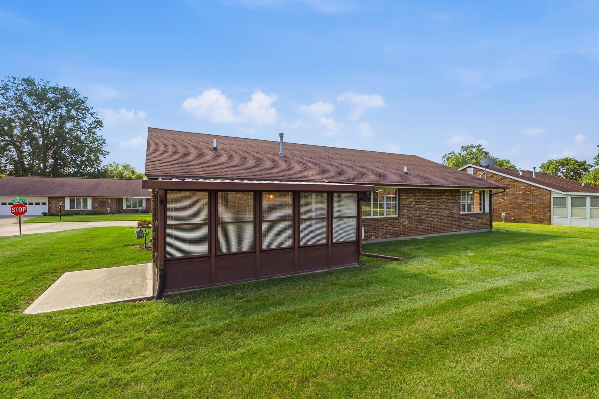3023 Brixton, Springfield, Ohio 45503