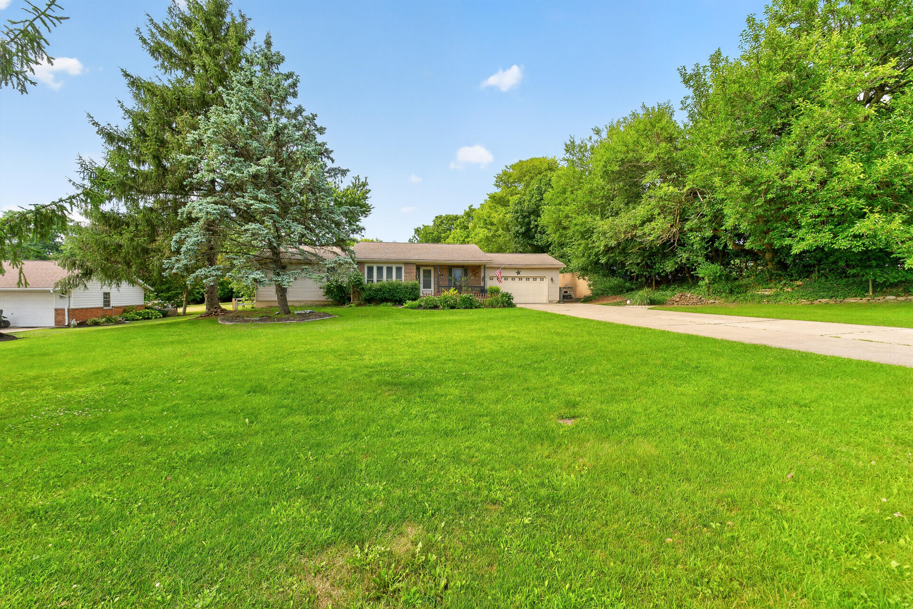 845 Reservoir, Bellefontaine, Ohio 43311
