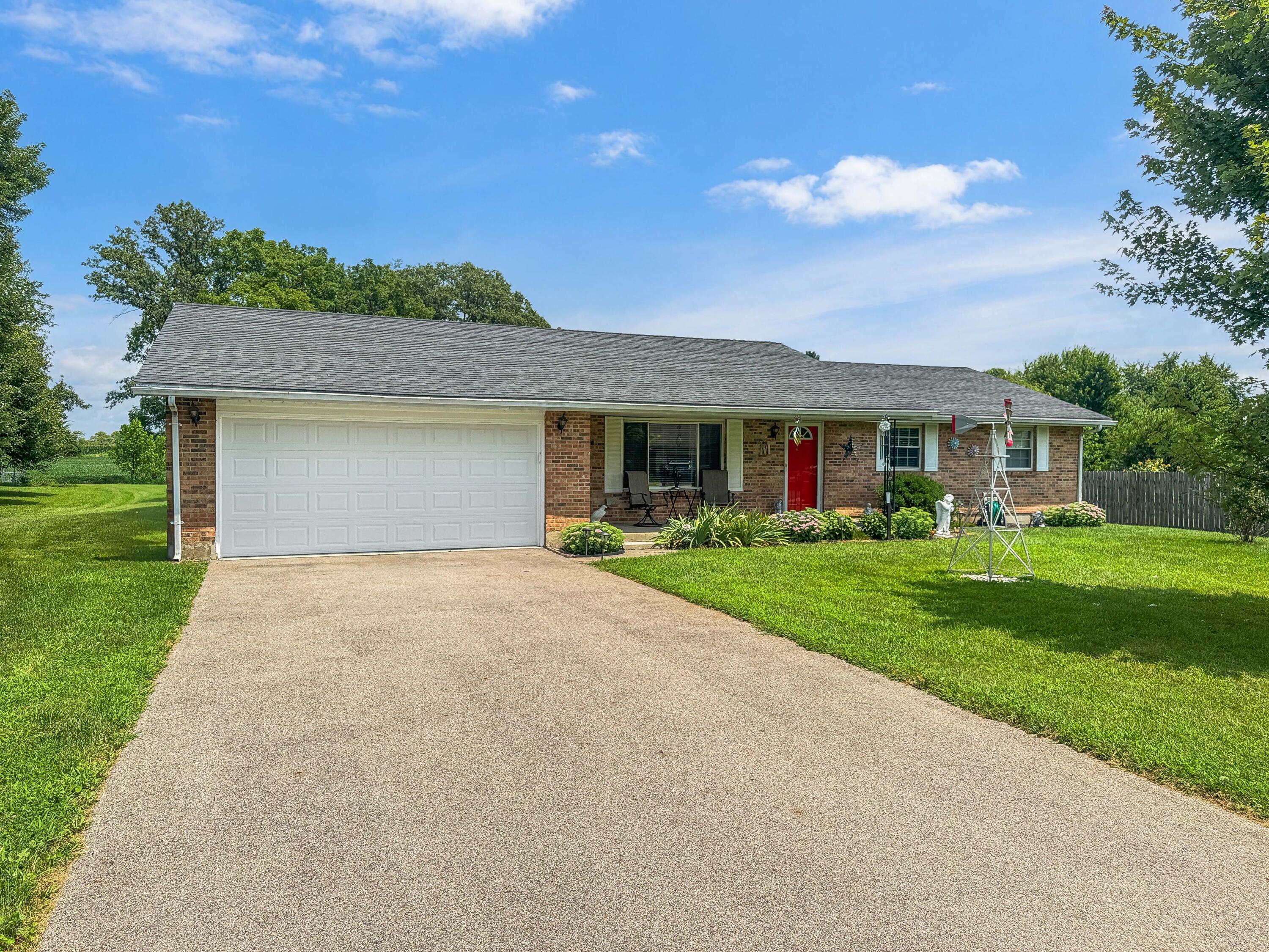 4049 Walnut Grove, Urbana, Ohio 43078