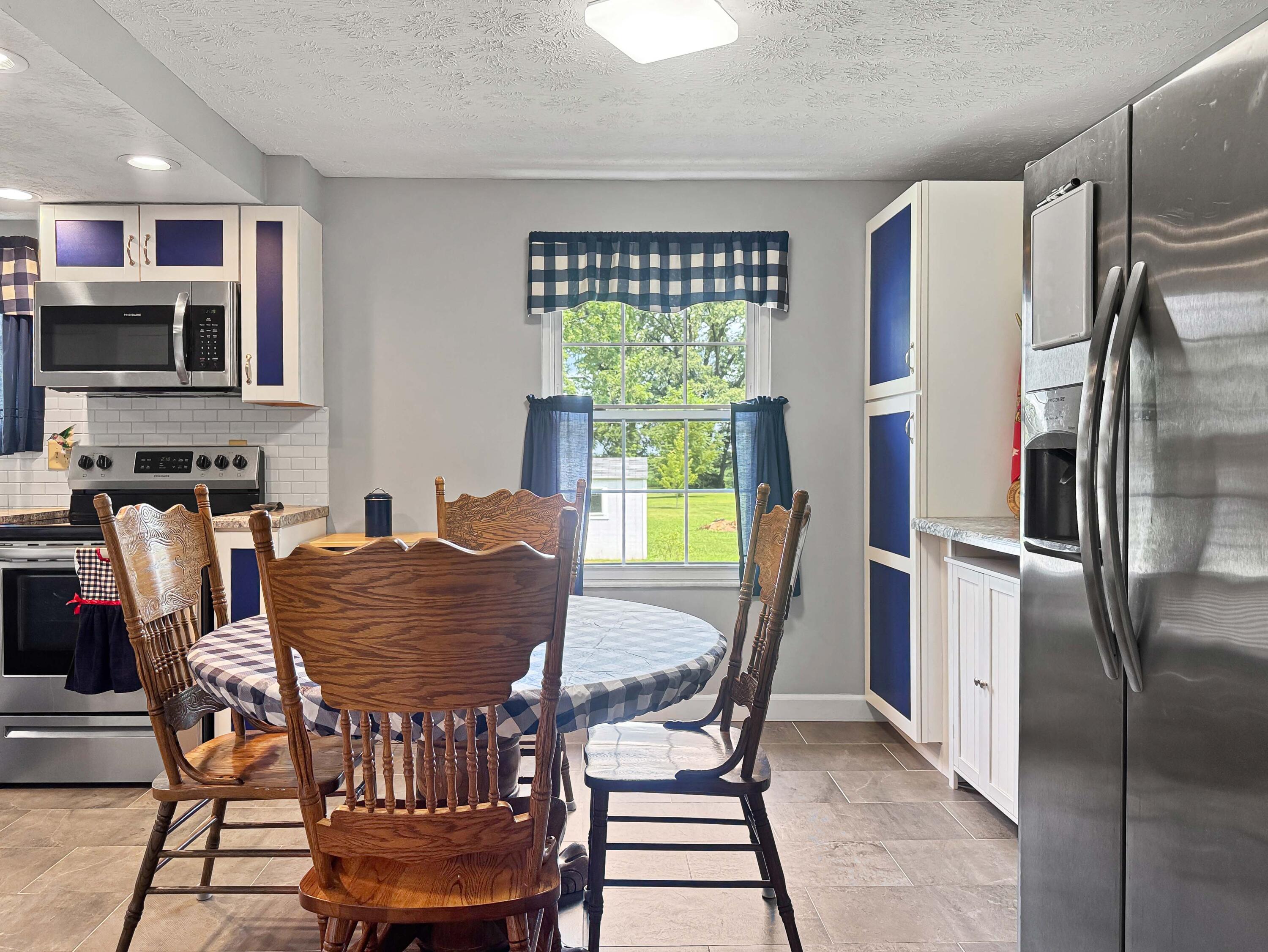 4049 Walnut Grove, Urbana, Ohio 43078