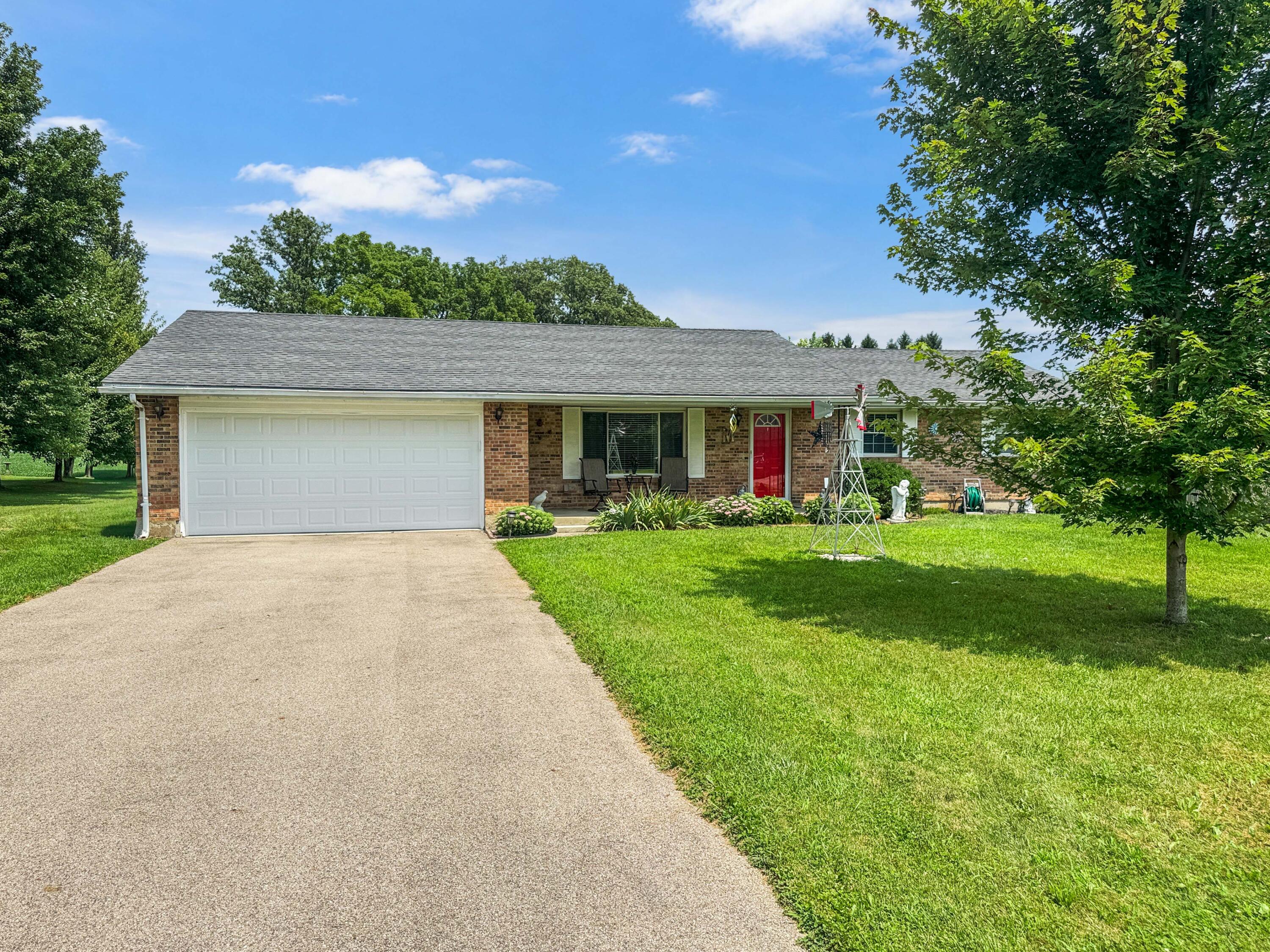 4049 Walnut Grove, Urbana, Ohio 43078