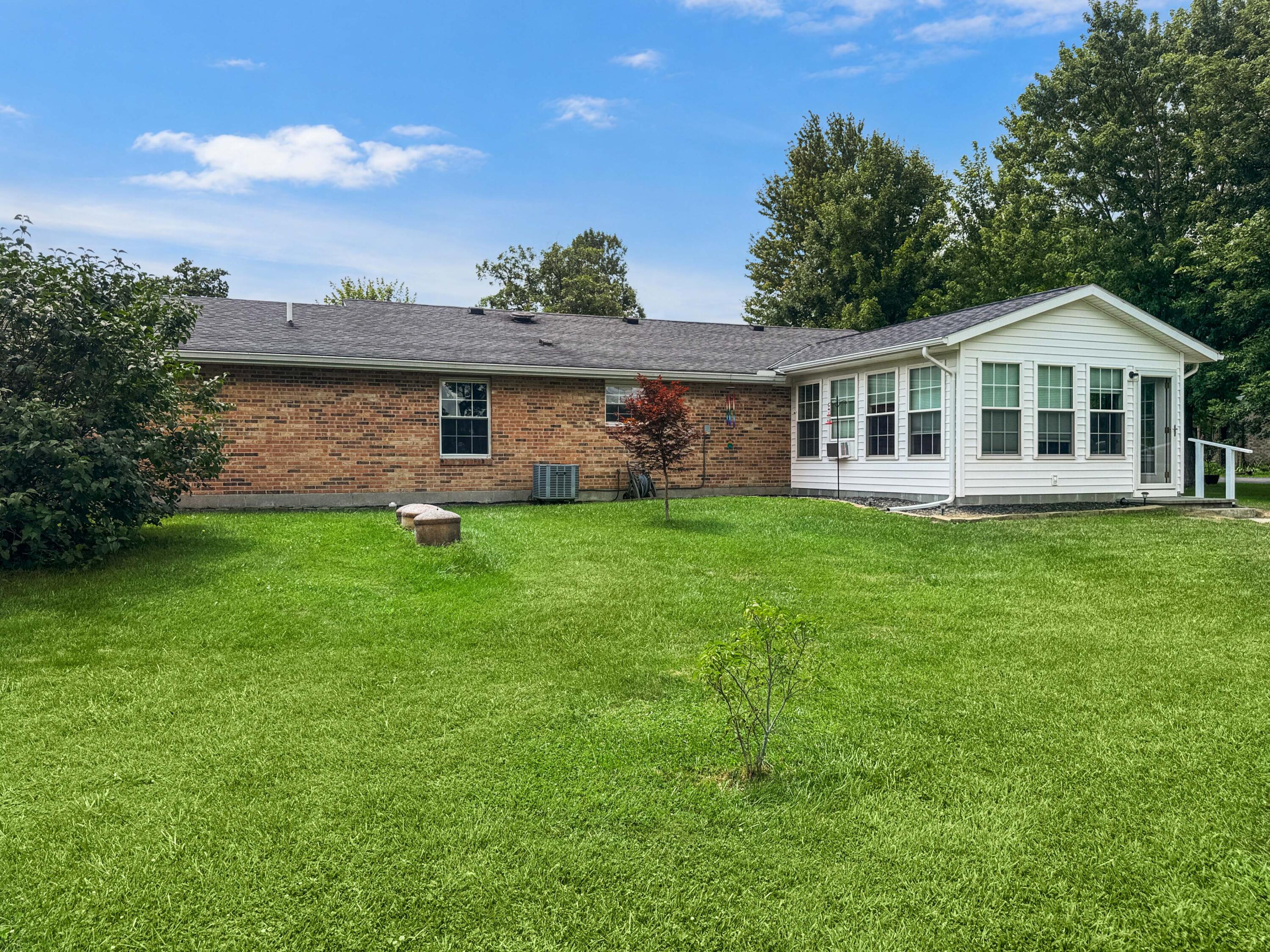 4049 Walnut Grove, Urbana, Ohio 43078