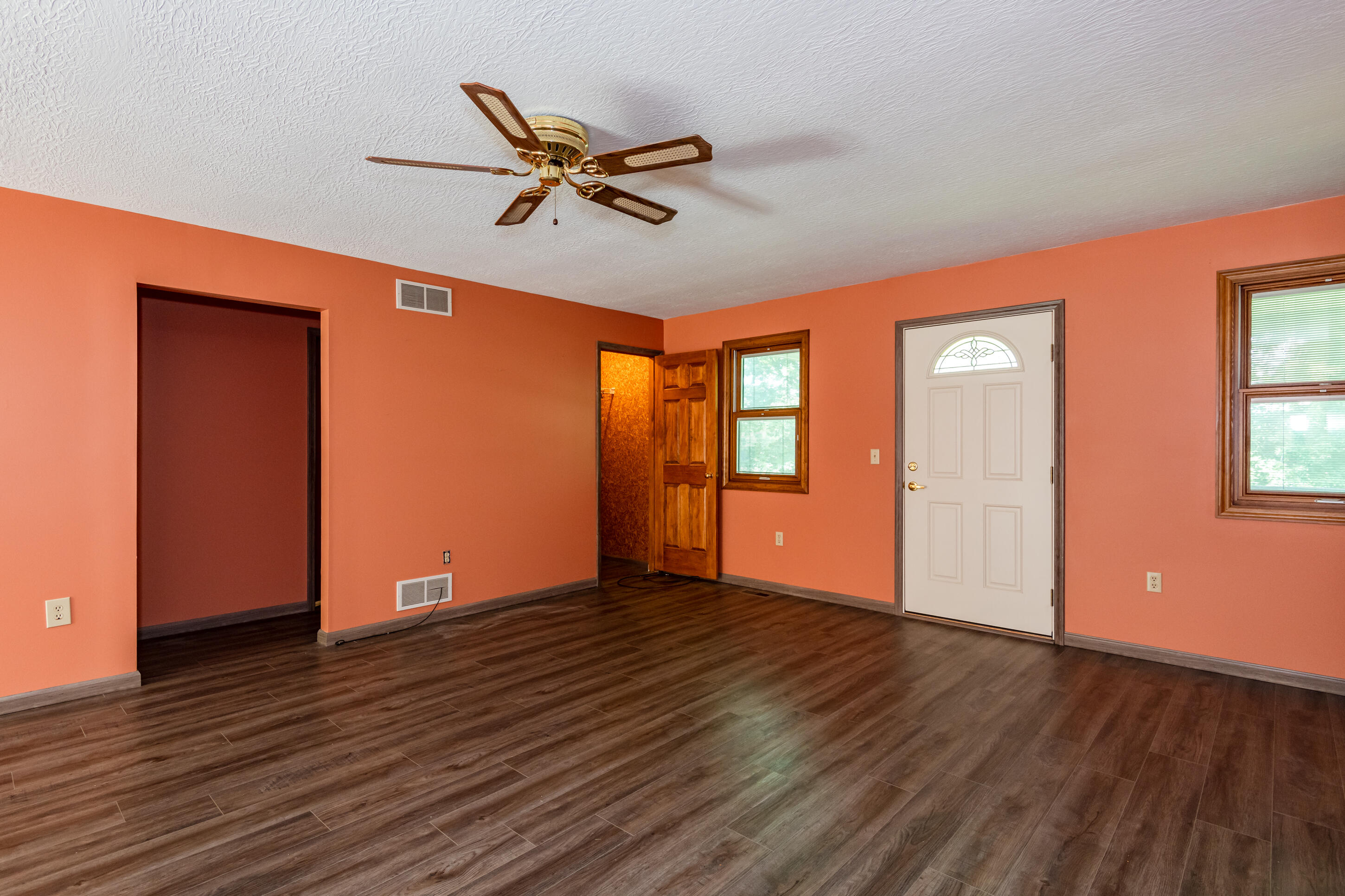 1319 Perry, Cable, Ohio 43009