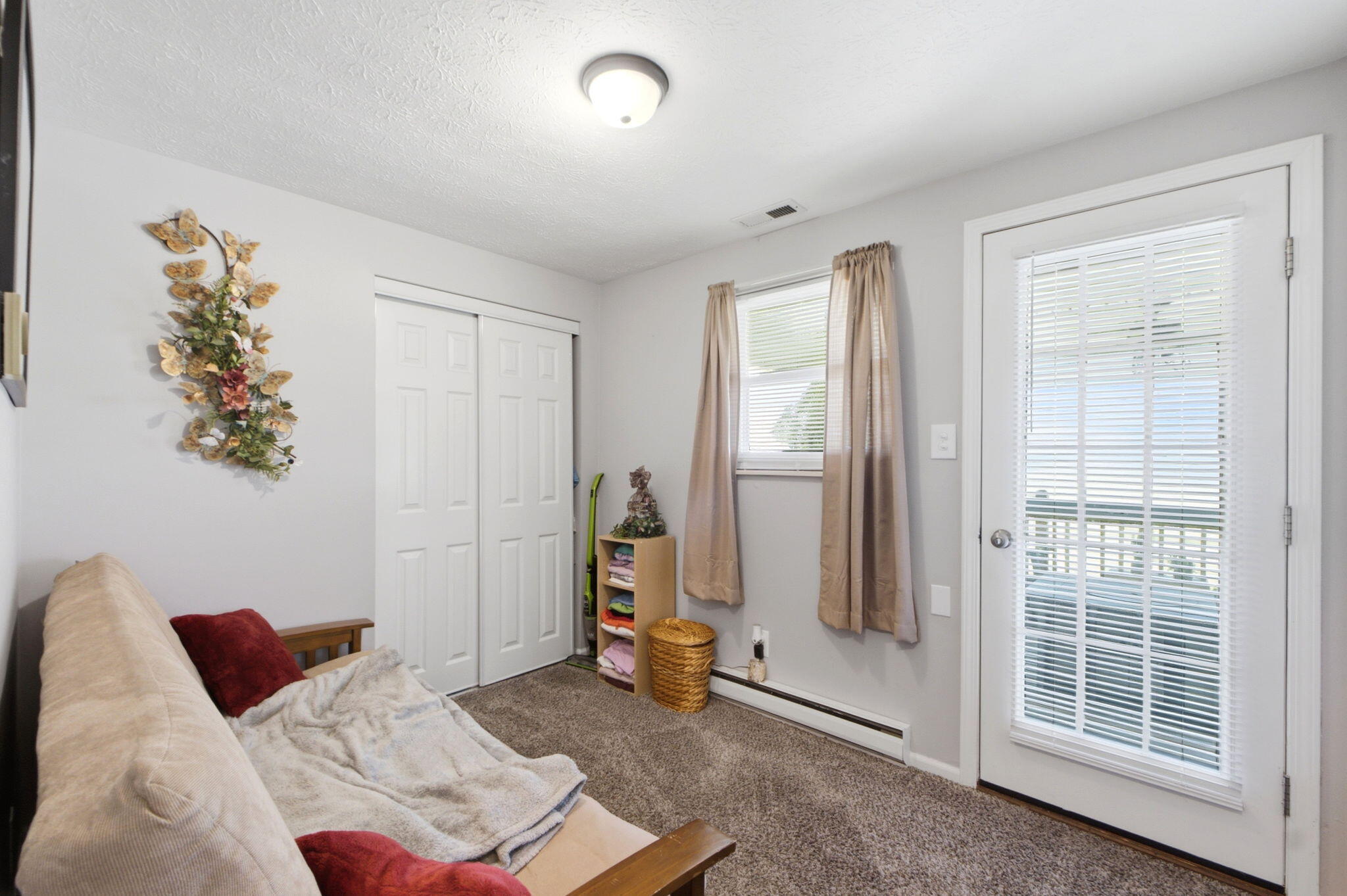 5258 County Line, Springfield, Ohio 45502