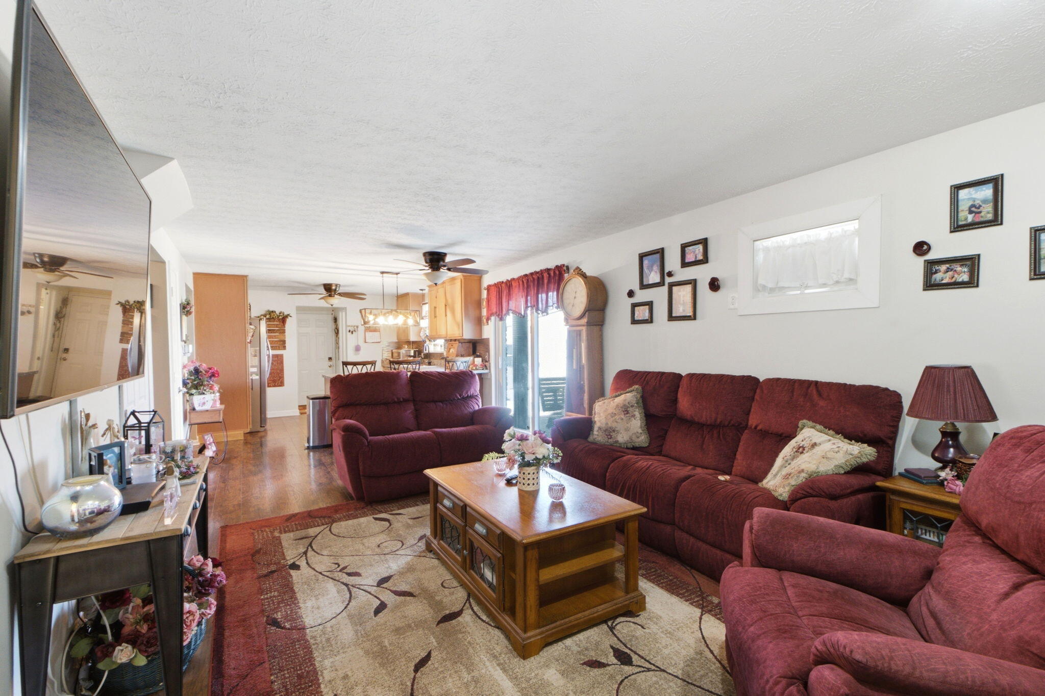 5258 County Line, Springfield, Ohio 45502