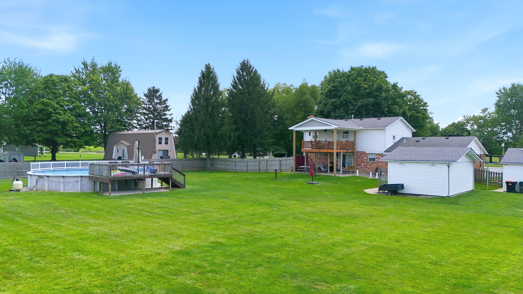 5258 County Line, Springfield, Ohio 45502