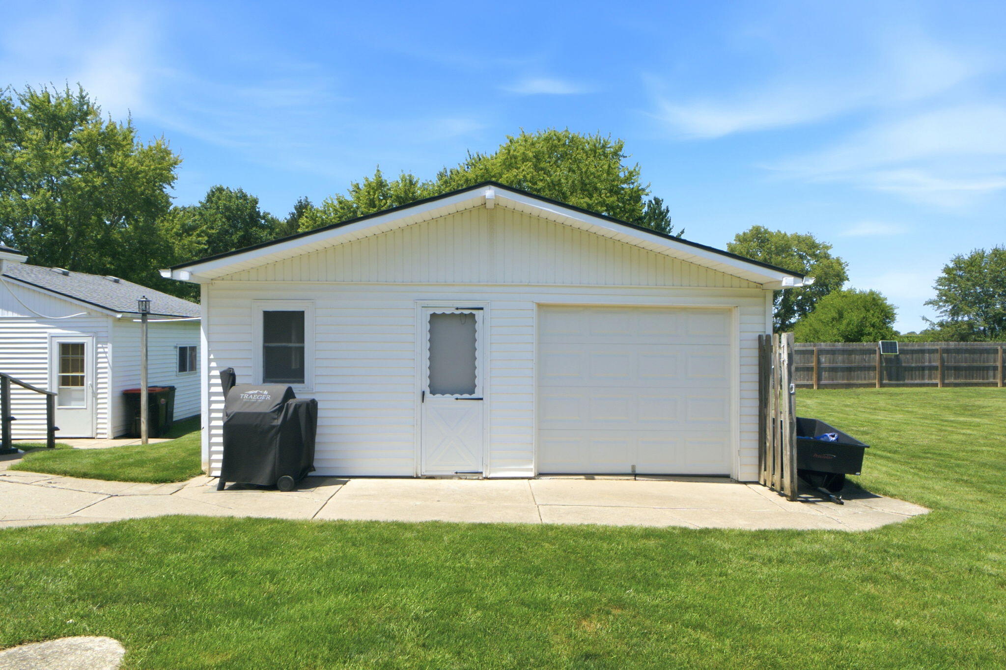 5258 County Line, Springfield, Ohio 45502