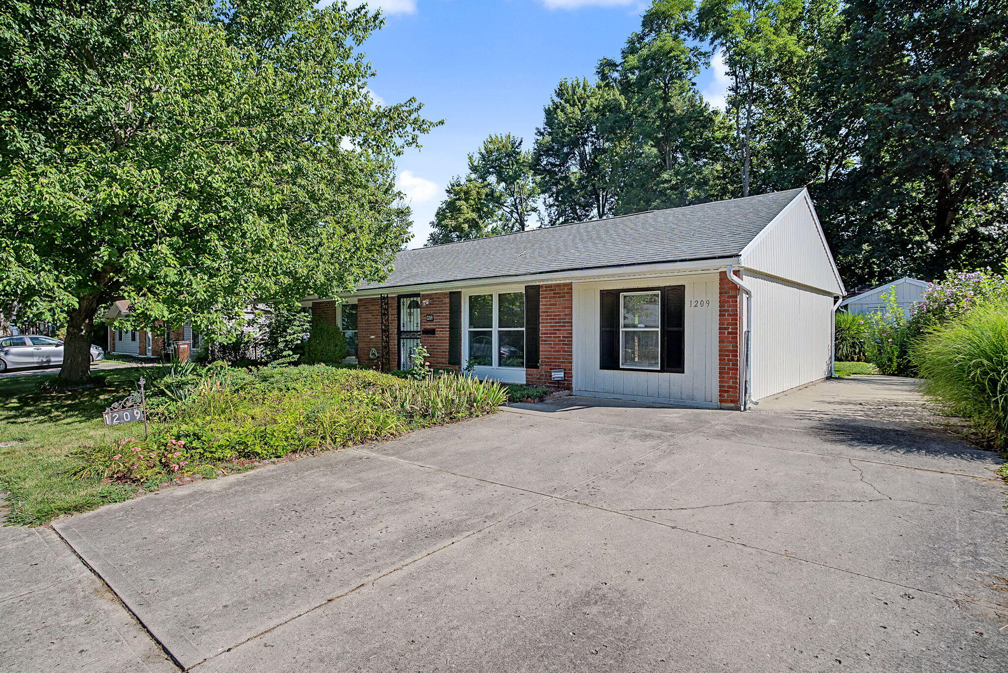 1209 Hemlock, New Carlisle, Ohio 45344