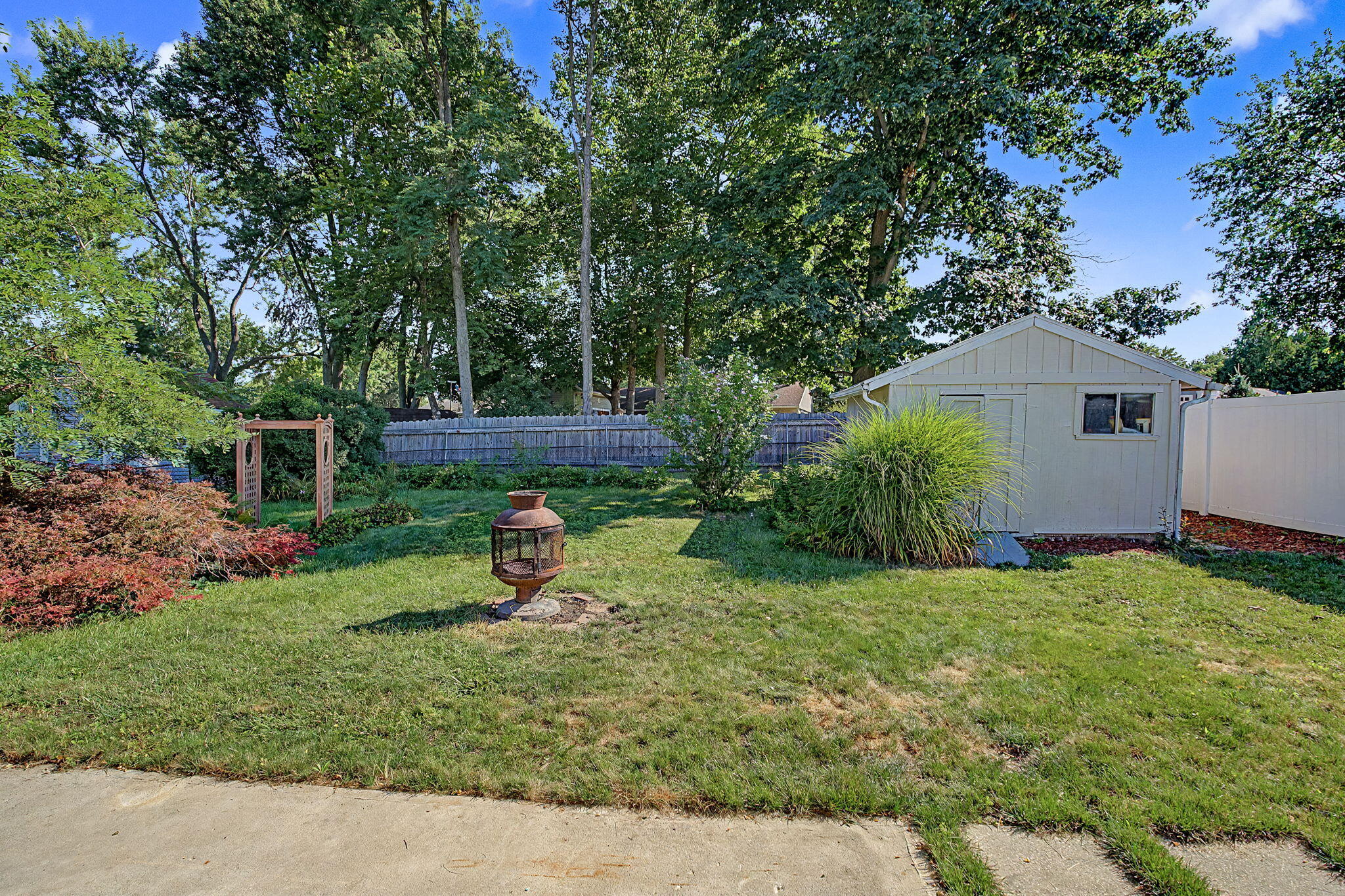 1209 Hemlock, New Carlisle, Ohio 45344