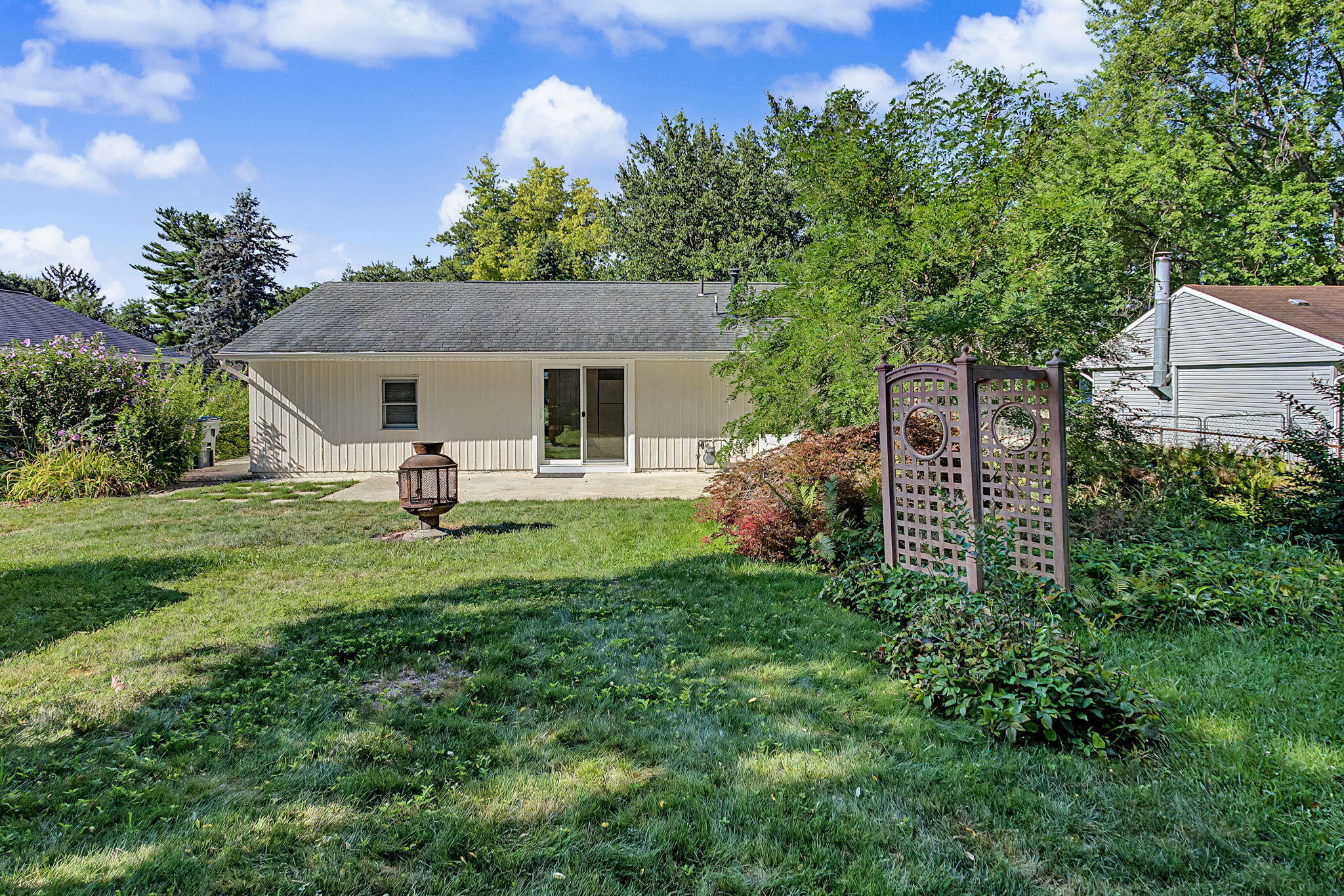 1209 Hemlock, New Carlisle, Ohio 45344