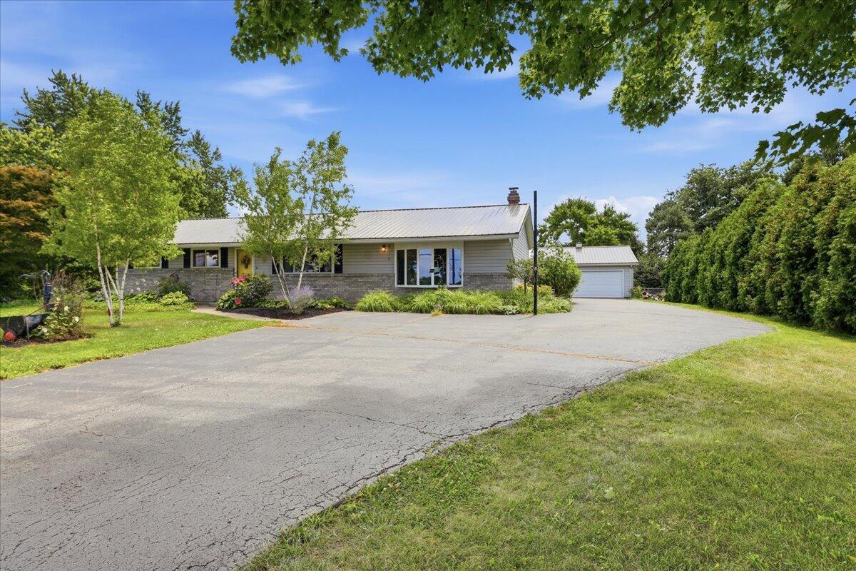 6343 Old Columbus, Springfield, Ohio 45502