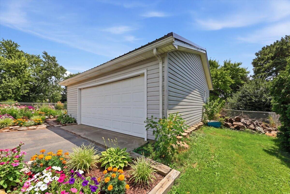 6343 Old Columbus, Springfield, Ohio 45502