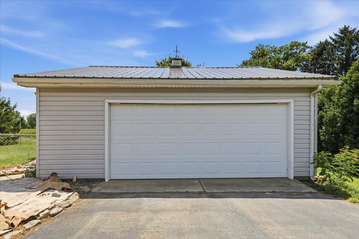 6343 Old Columbus, Springfield, Ohio 45502