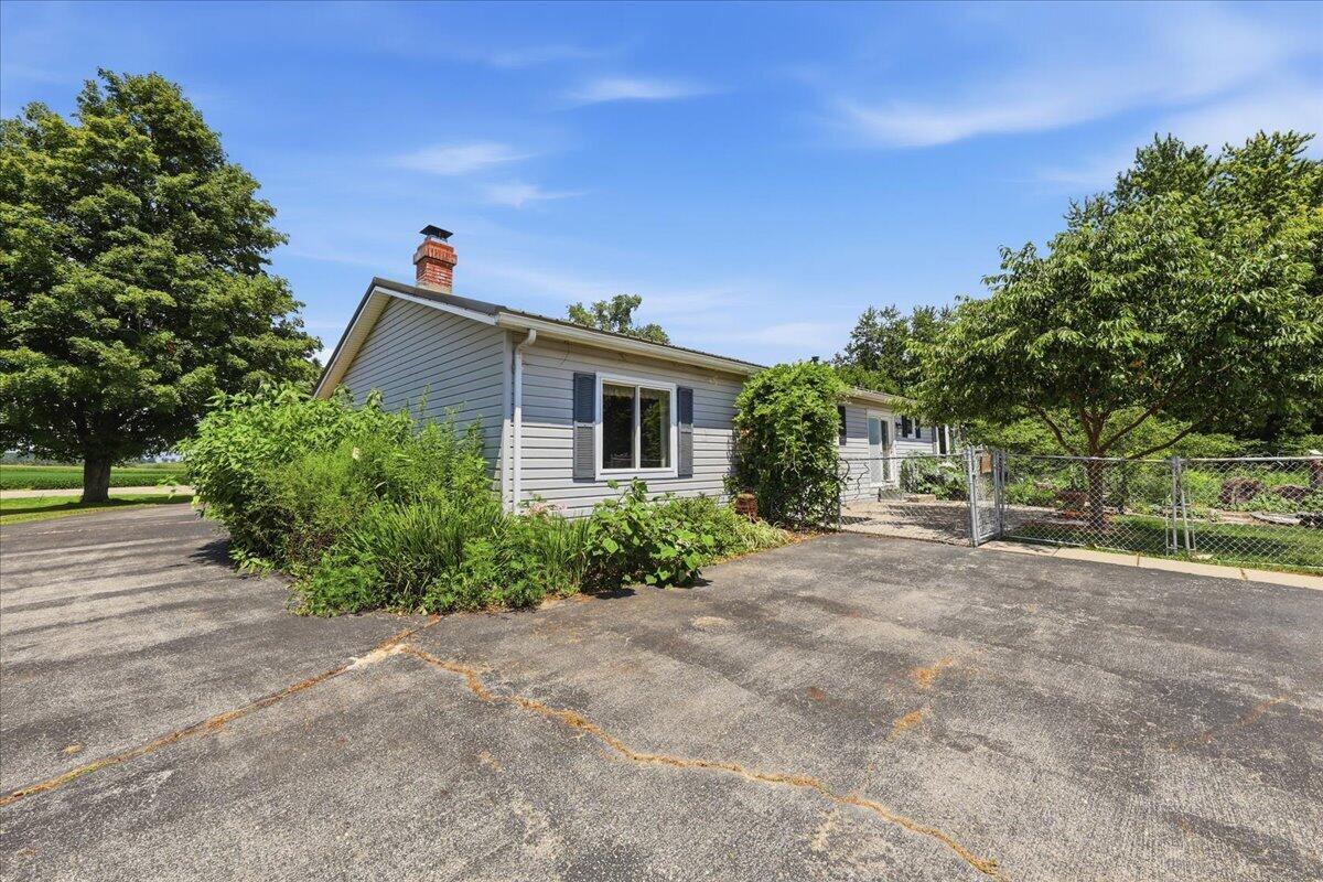 6343 Old Columbus, Springfield, Ohio 45502