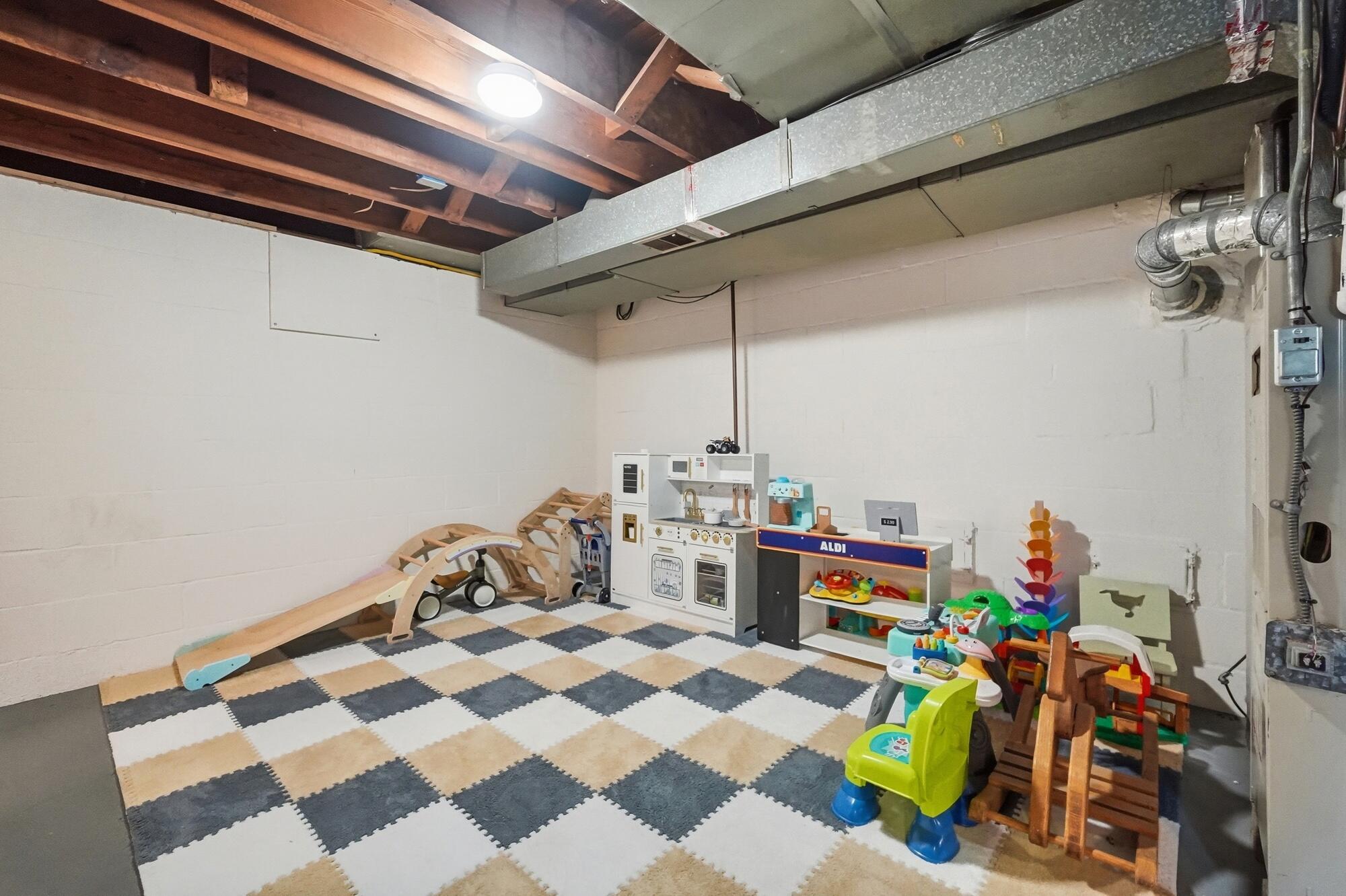 1537 Greenwood, Springfield, Ohio 45503