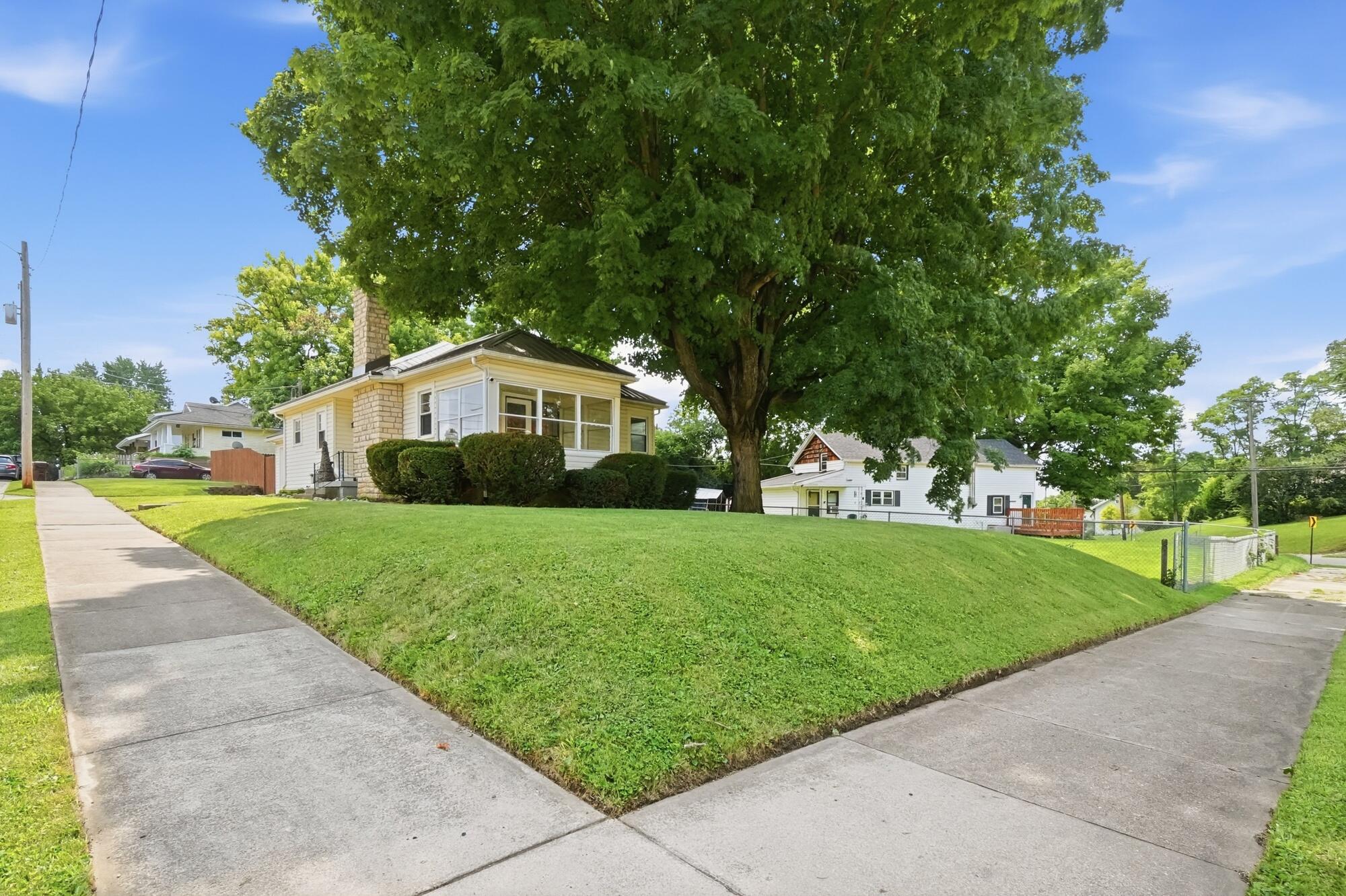 1537 Greenwood, Springfield, Ohio 45503