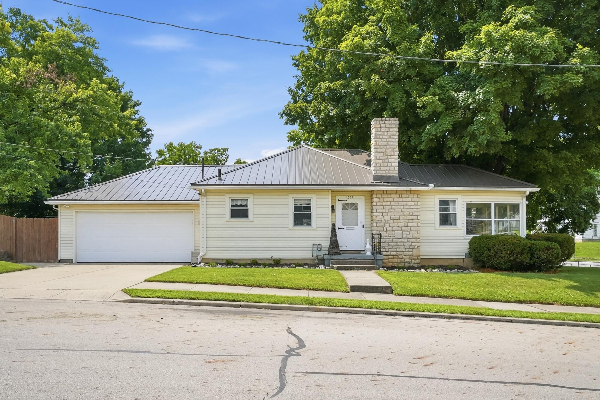 1537 Greenwood, Springfield, Ohio 45503