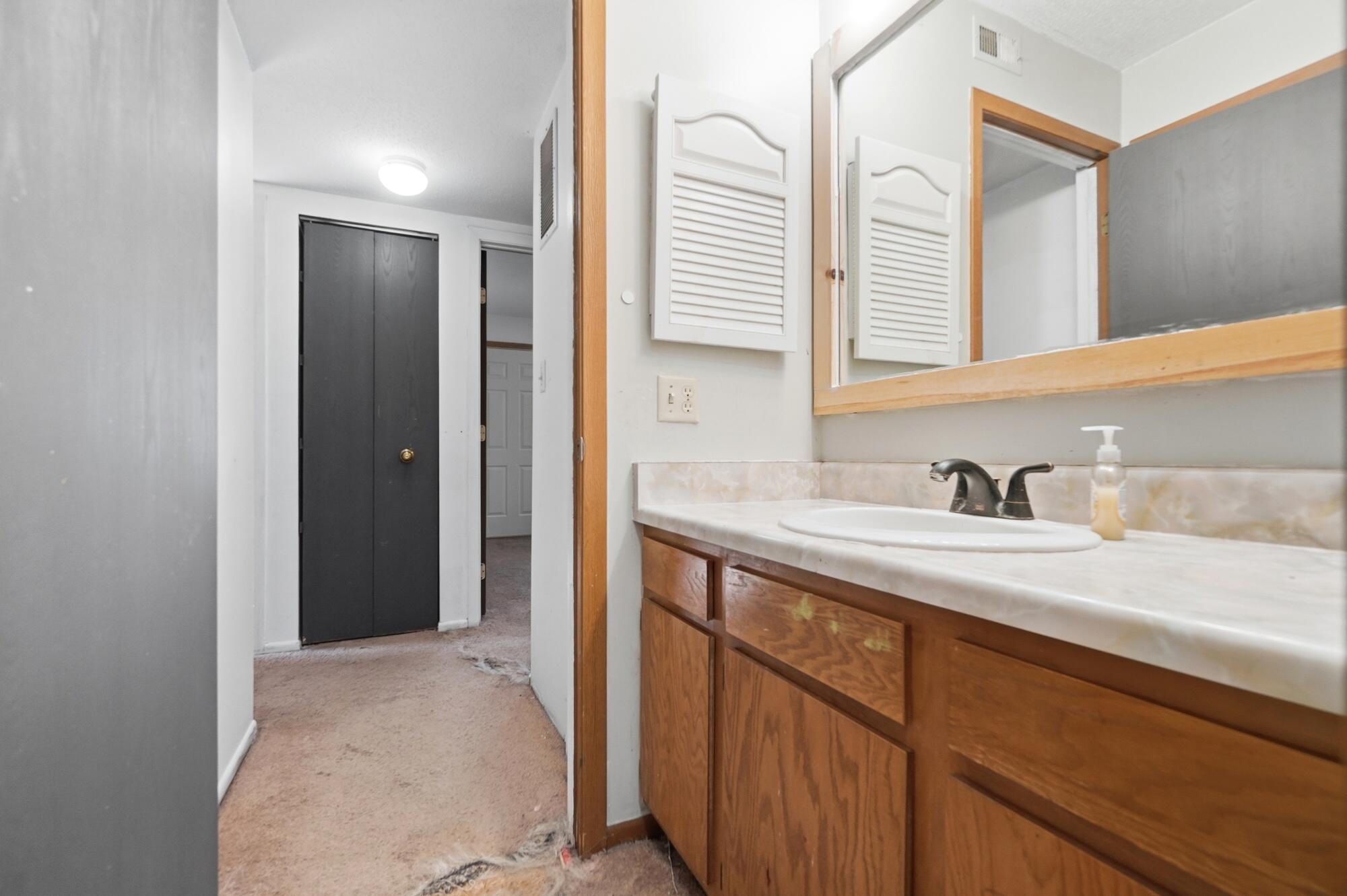 228 Lester, Findlay, Ohio 45840