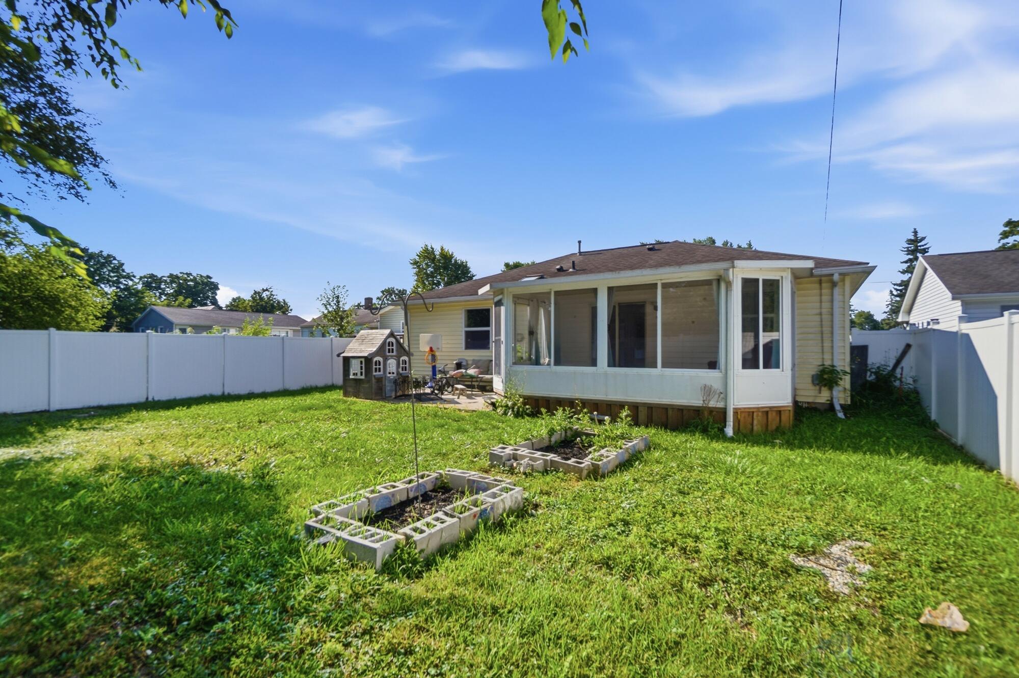 228 Lester, Findlay, Ohio 45840