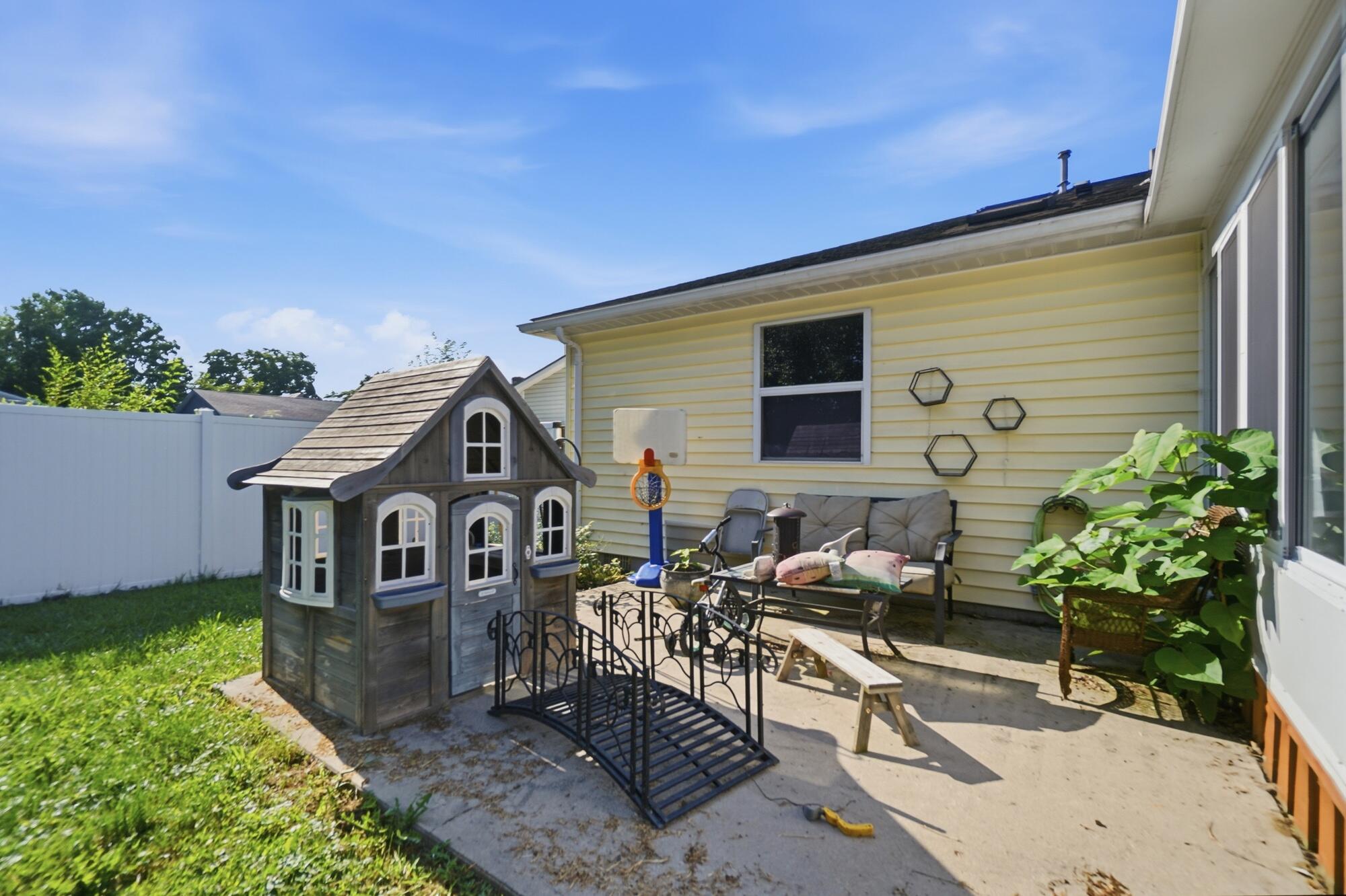 228 Lester, Findlay, Ohio 45840