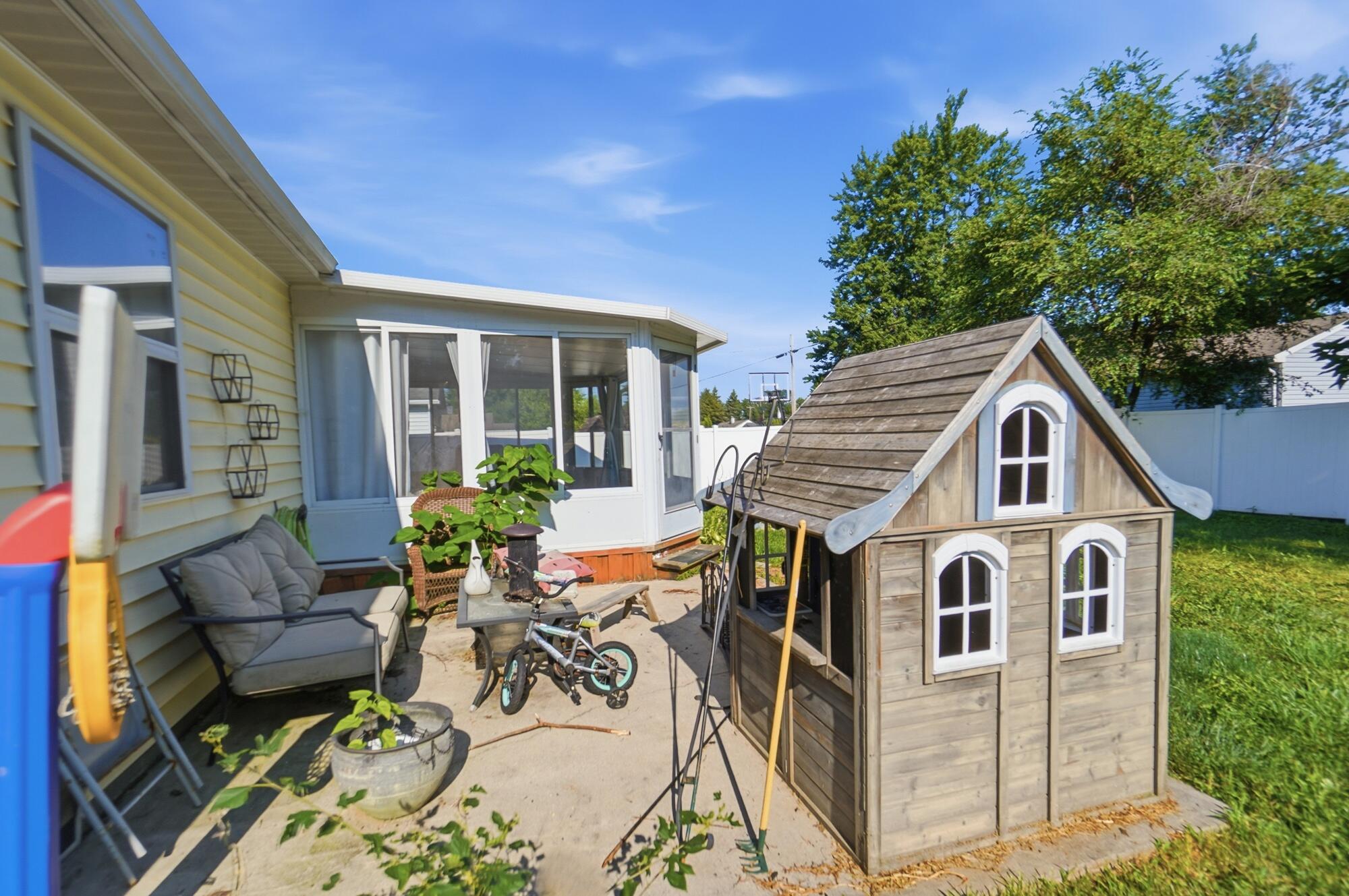 228 Lester, Findlay, Ohio 45840
