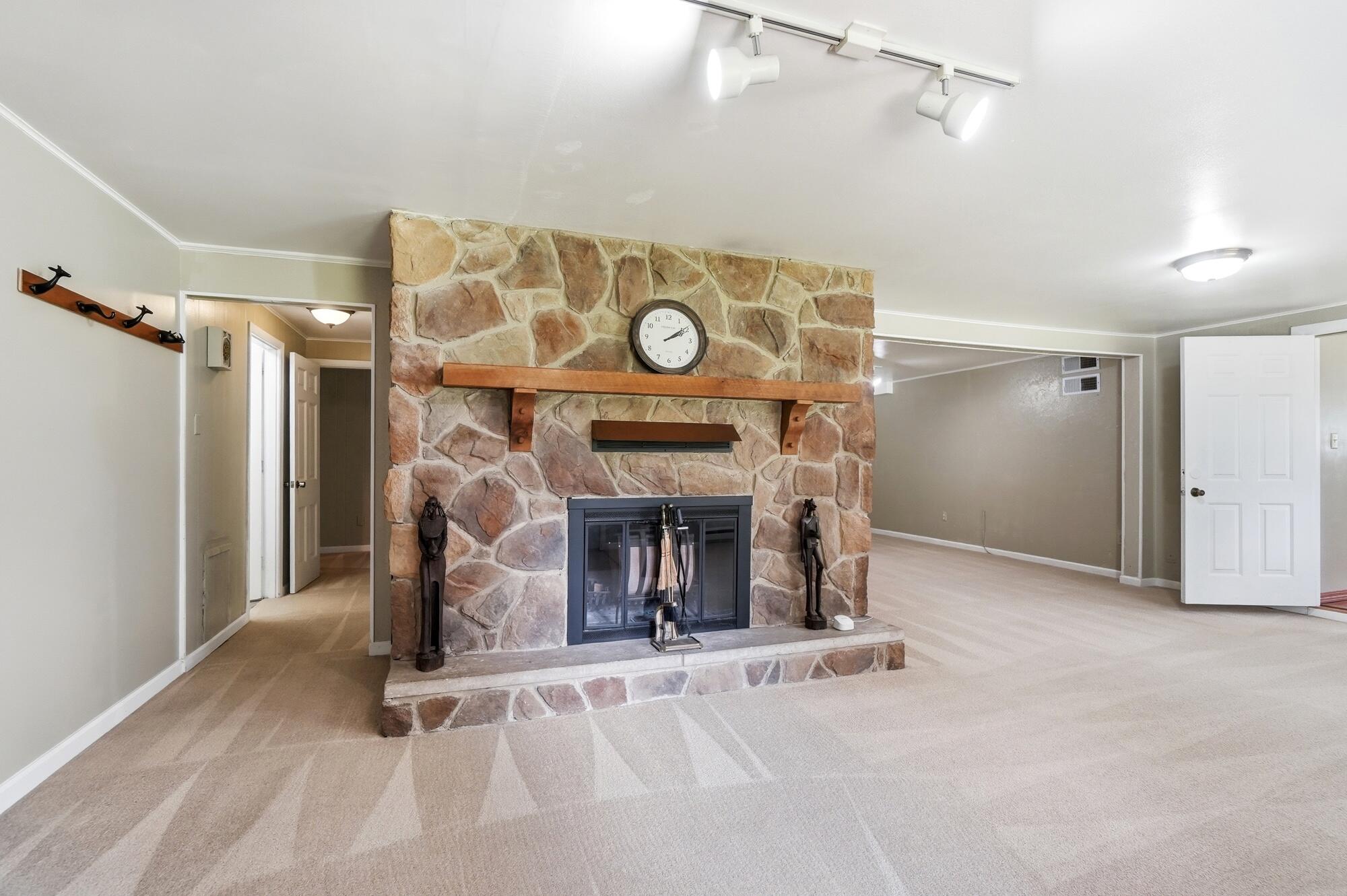 1760 Evanston, Tipp City, Ohio 45371