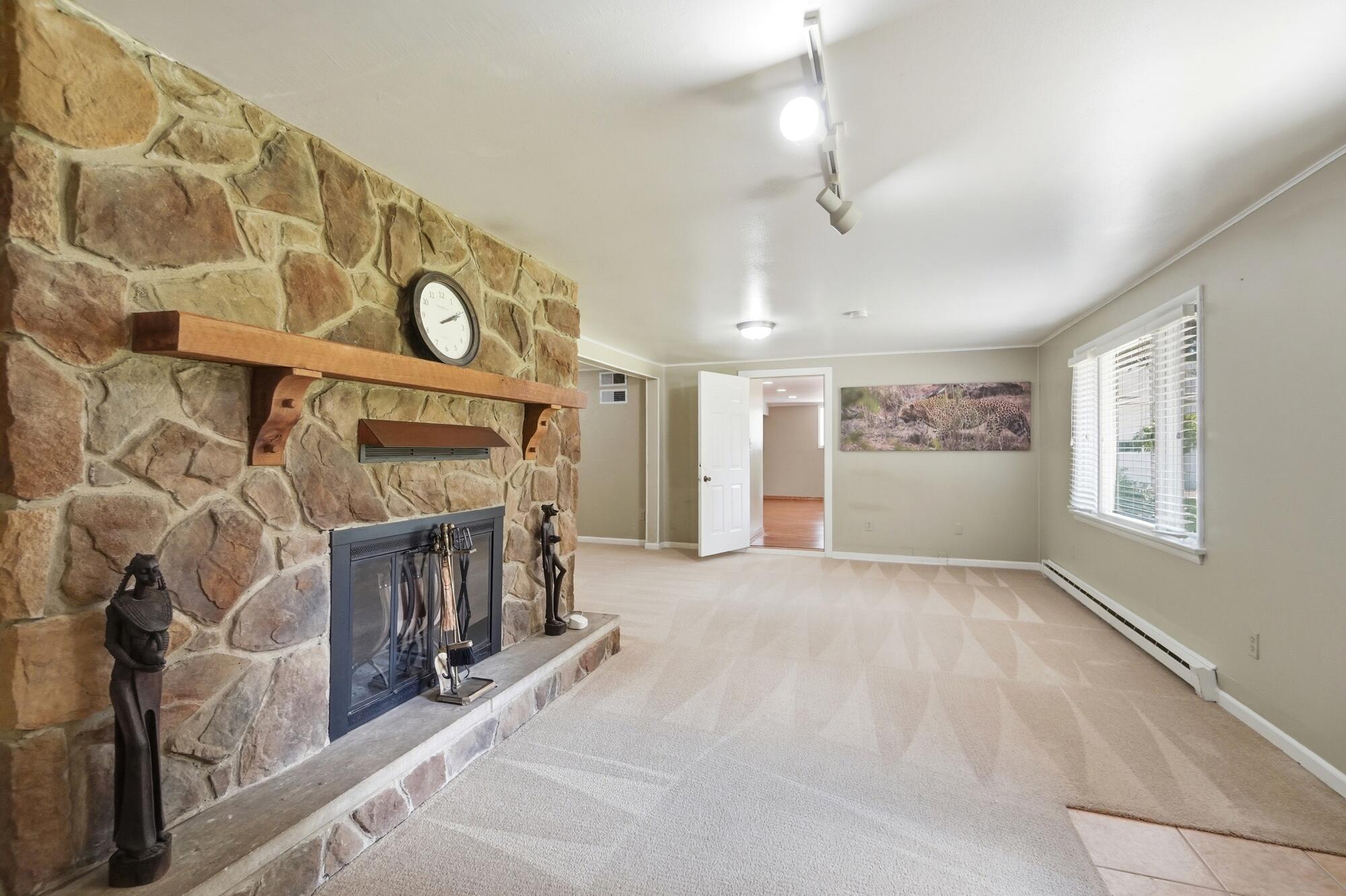 1760 Evanston, Tipp City, Ohio 45371