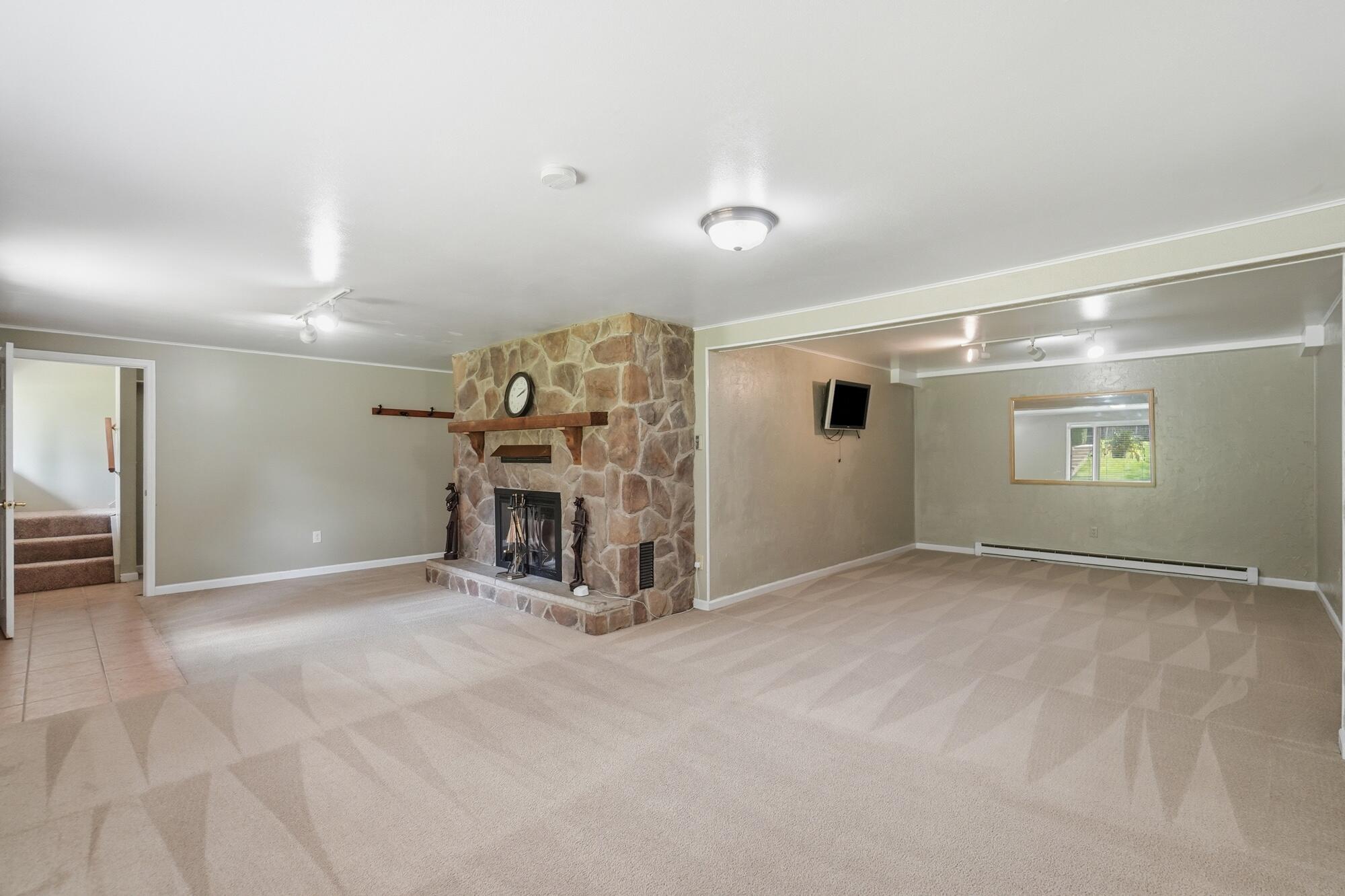 1760 Evanston, Tipp City, Ohio 45371