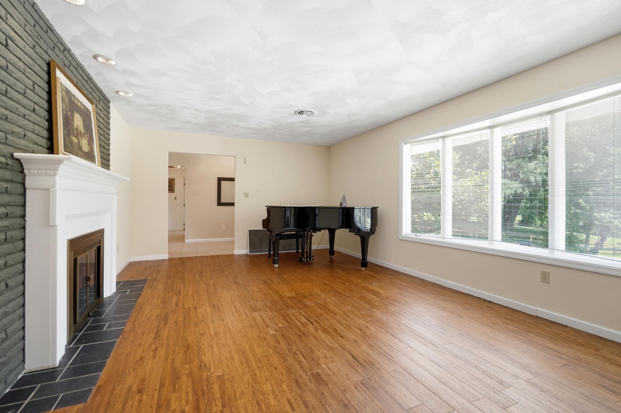 1760 Evanston, Tipp City, Ohio 45371