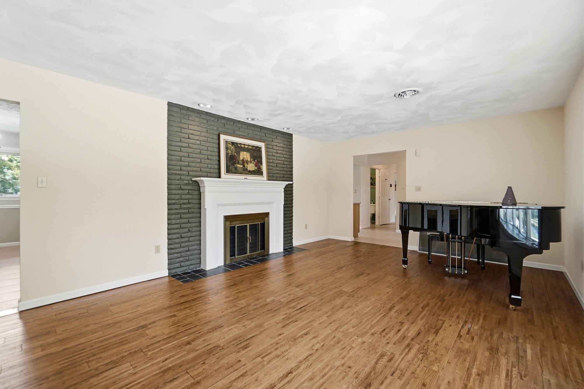 1760 Evanston, Tipp City, Ohio 45371