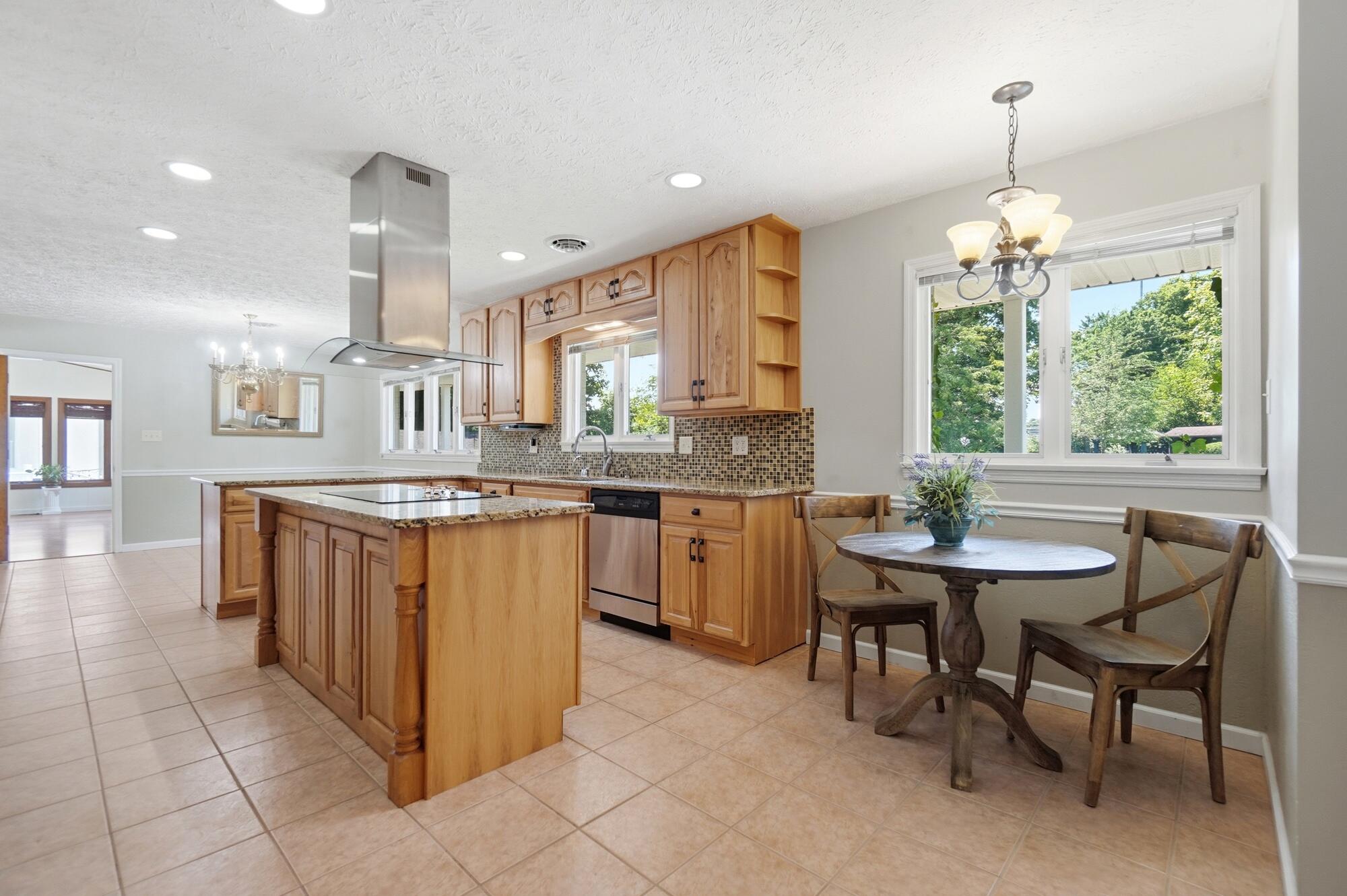 1760 Evanston, Tipp City, Ohio 45371