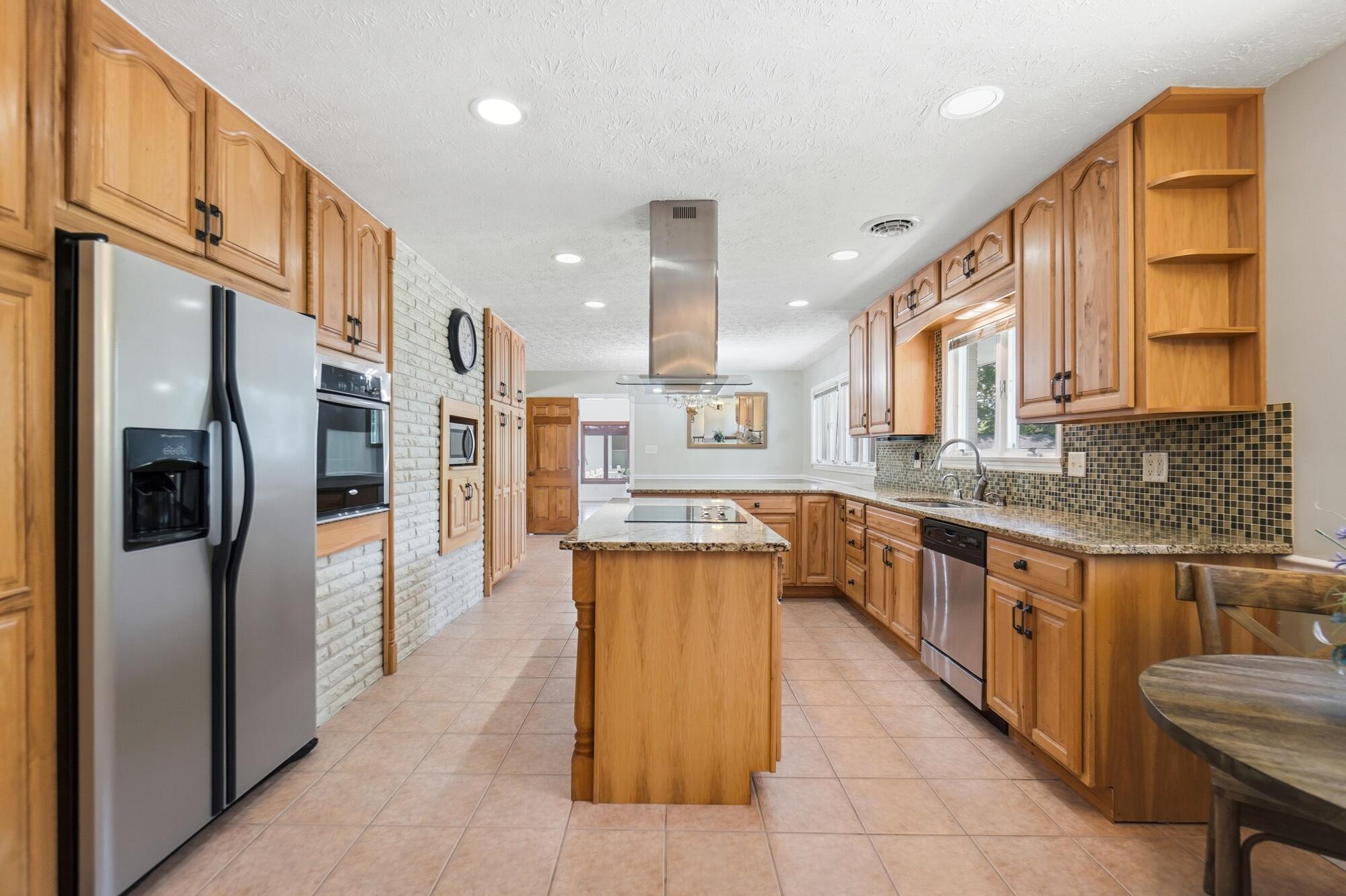 1760 Evanston, Tipp City, Ohio 45371