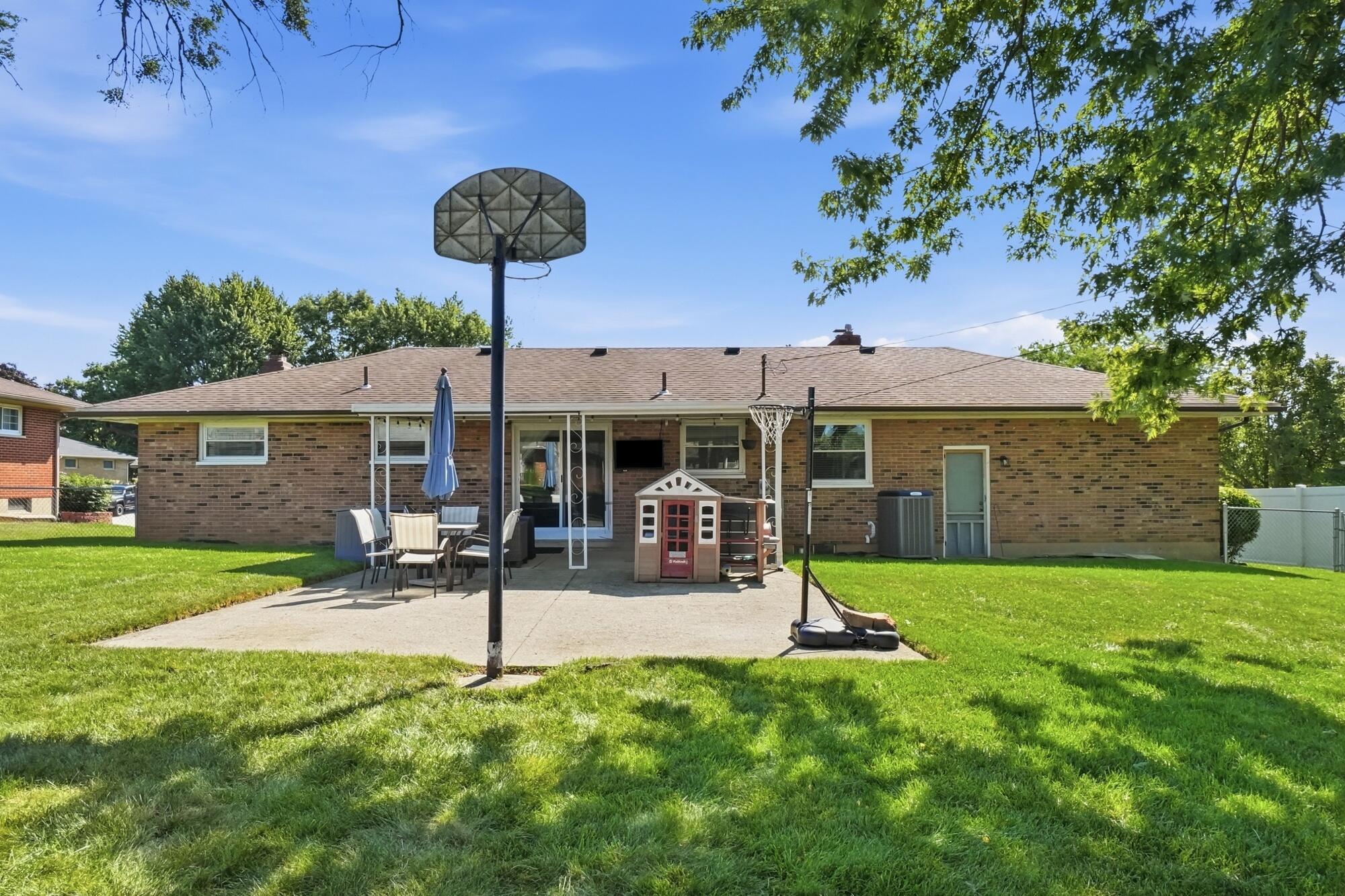 4111 Helena, Springfield, Ohio 45503