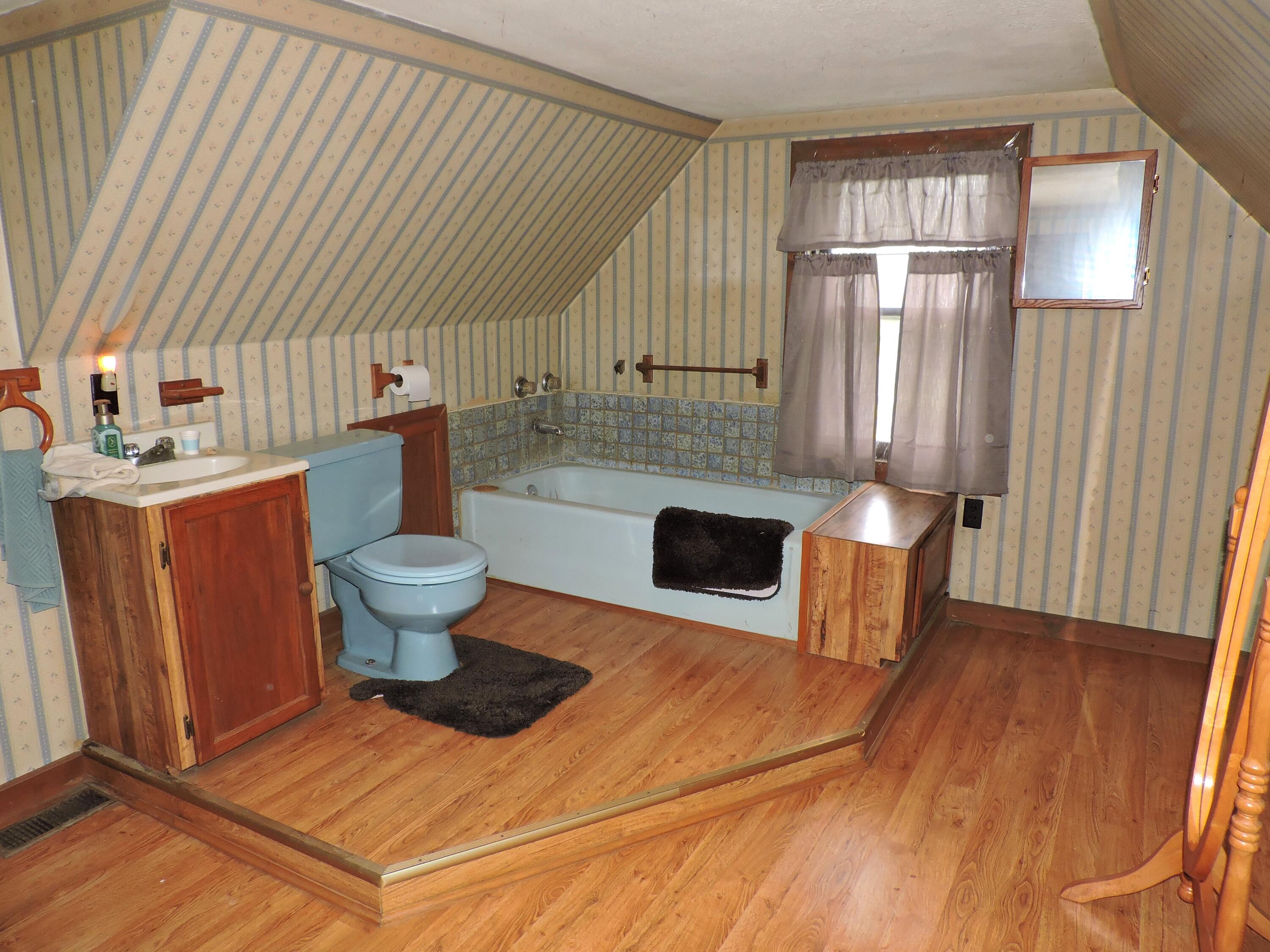 8255 County Road 33a, Wapakoneta, Ohio 45895