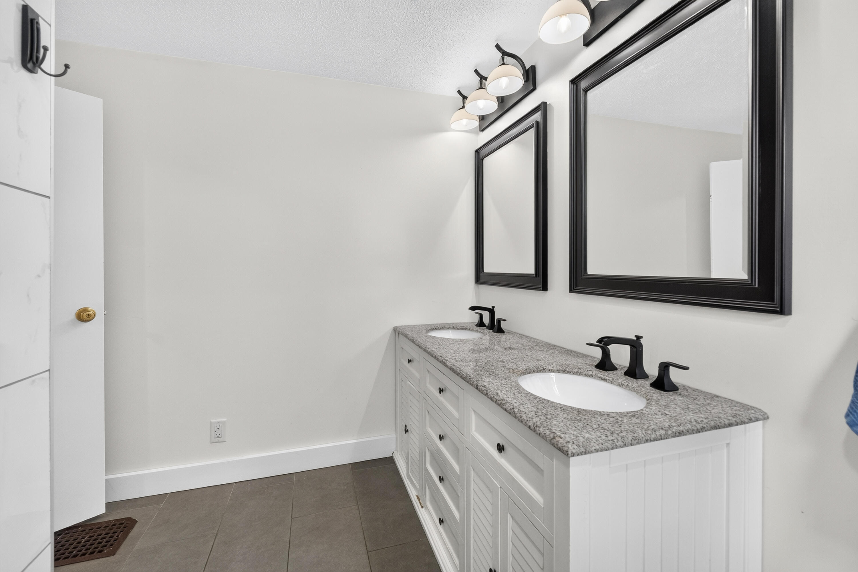 536 Park, Bellefontaine, Ohio 43311