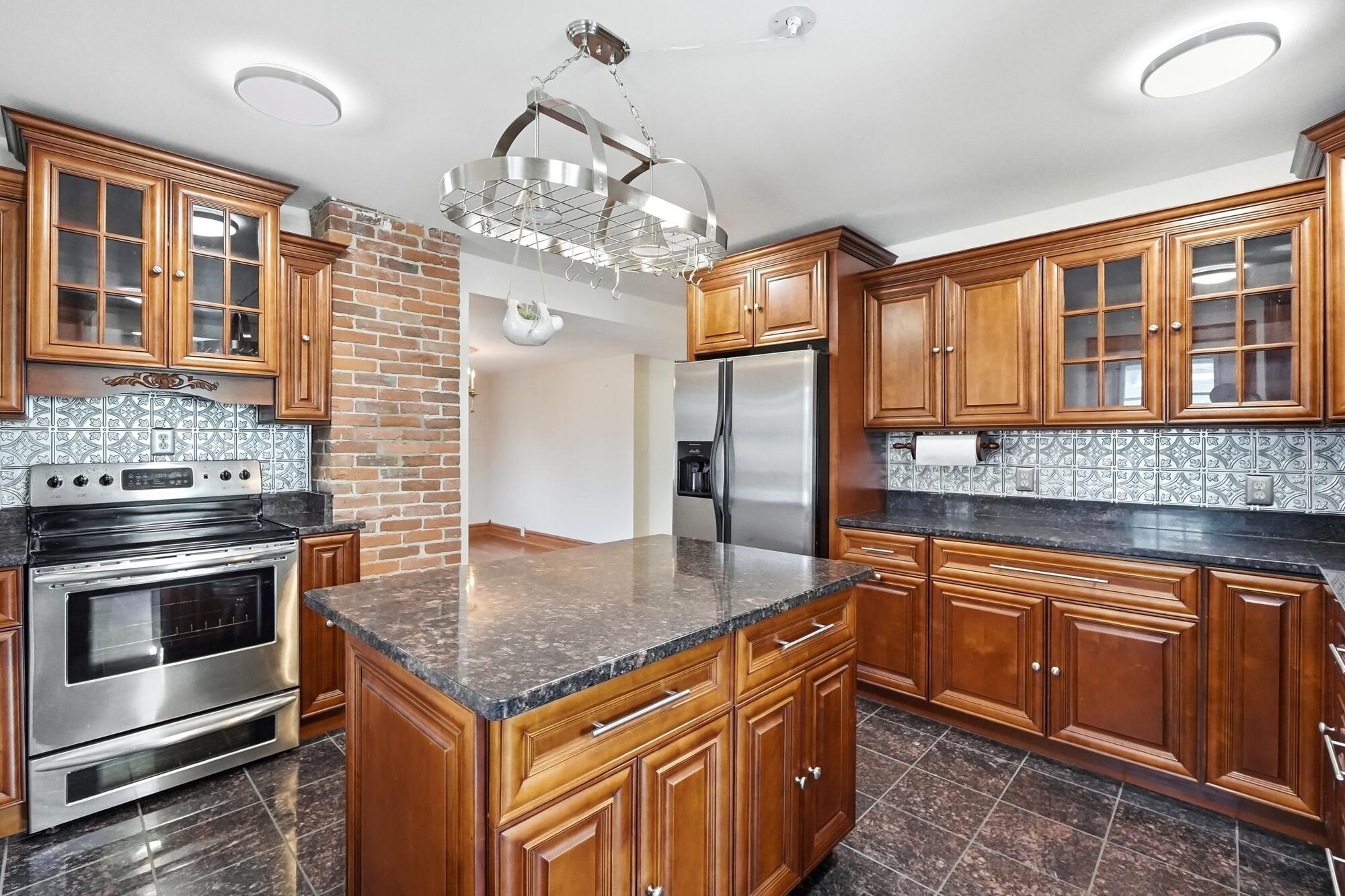 649 High, Springfield, Ohio 45505