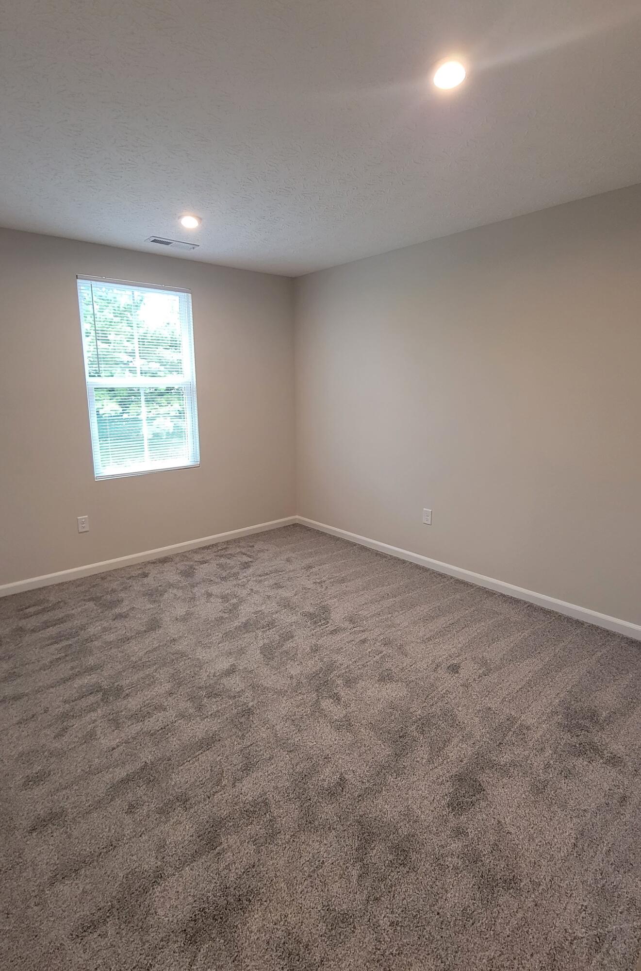 204 Golden Gate, Springfield, Ohio 45505