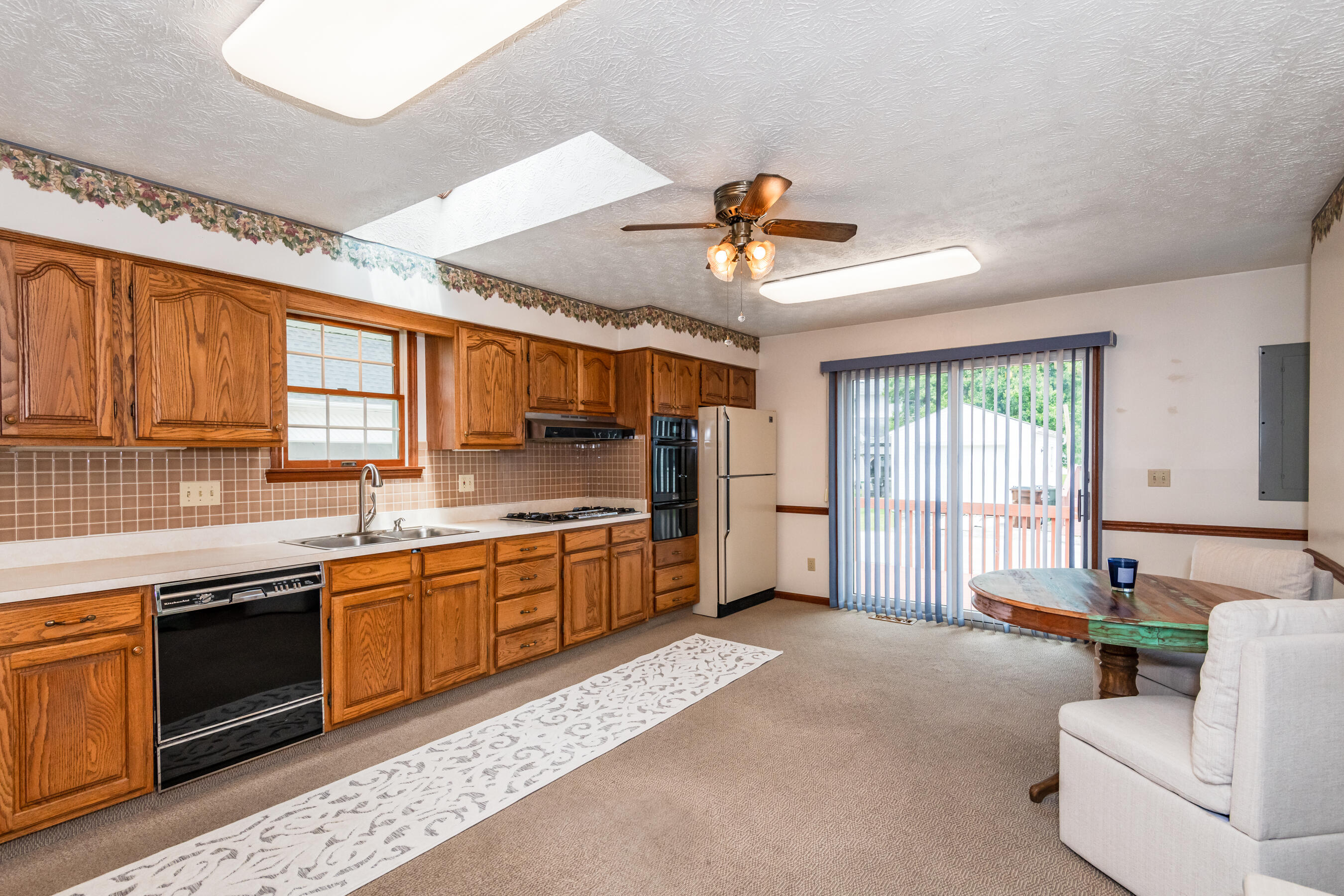 20 Walnut, Phillipsburg, Ohio 45354