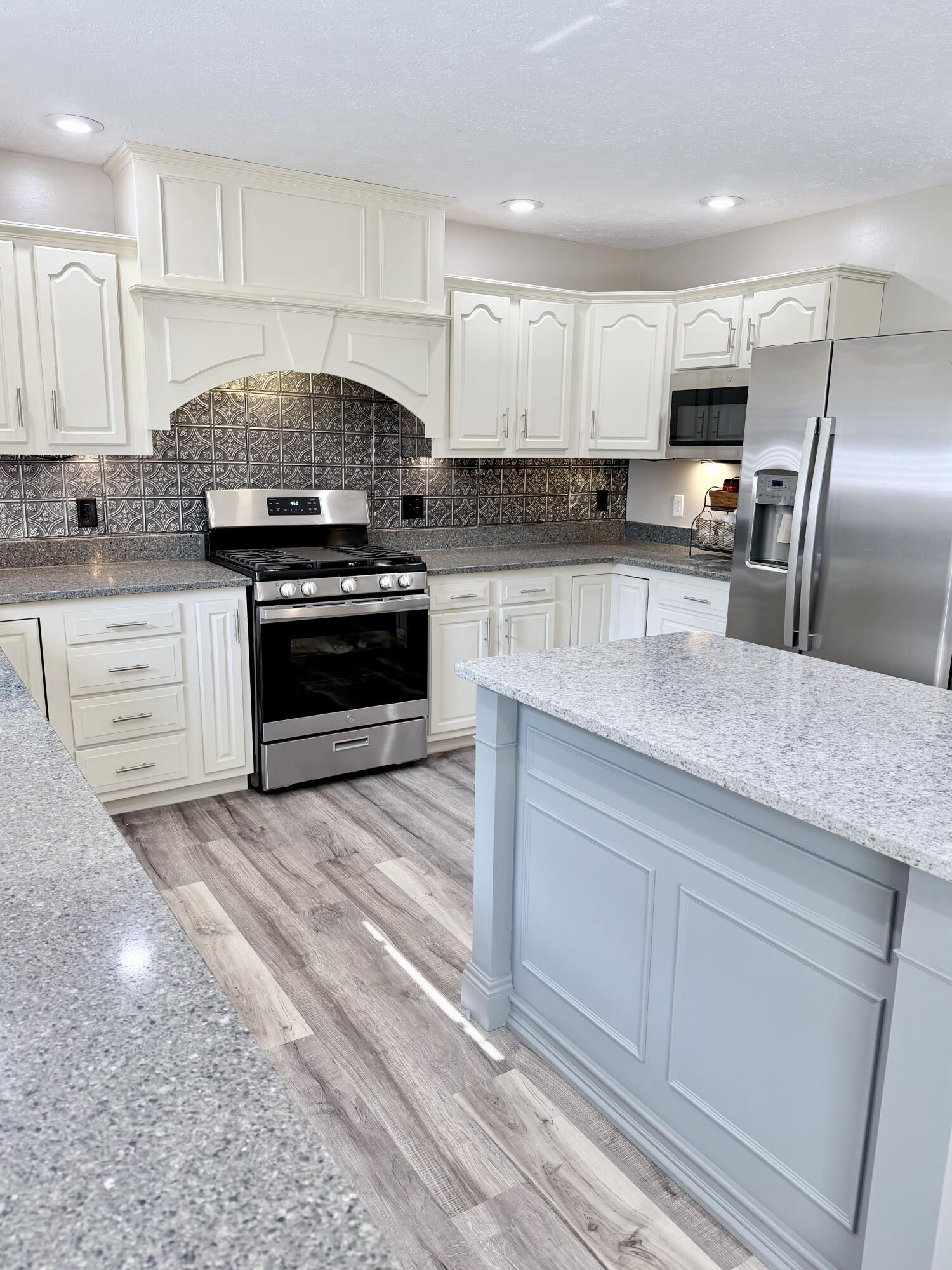 537 Hoewisher, Sidney, Ohio 45365