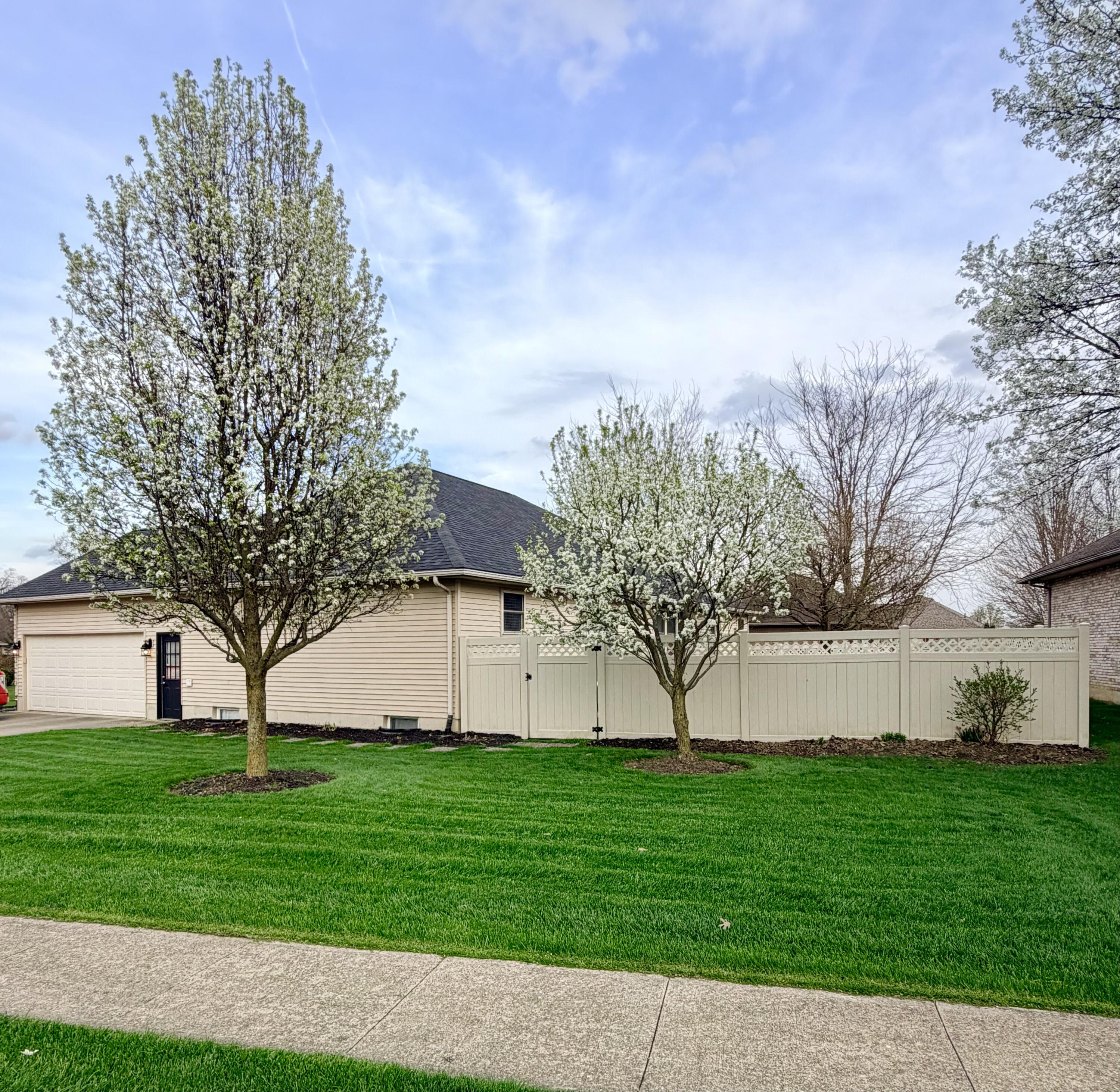 537 Hoewisher, Sidney, Ohio 45365