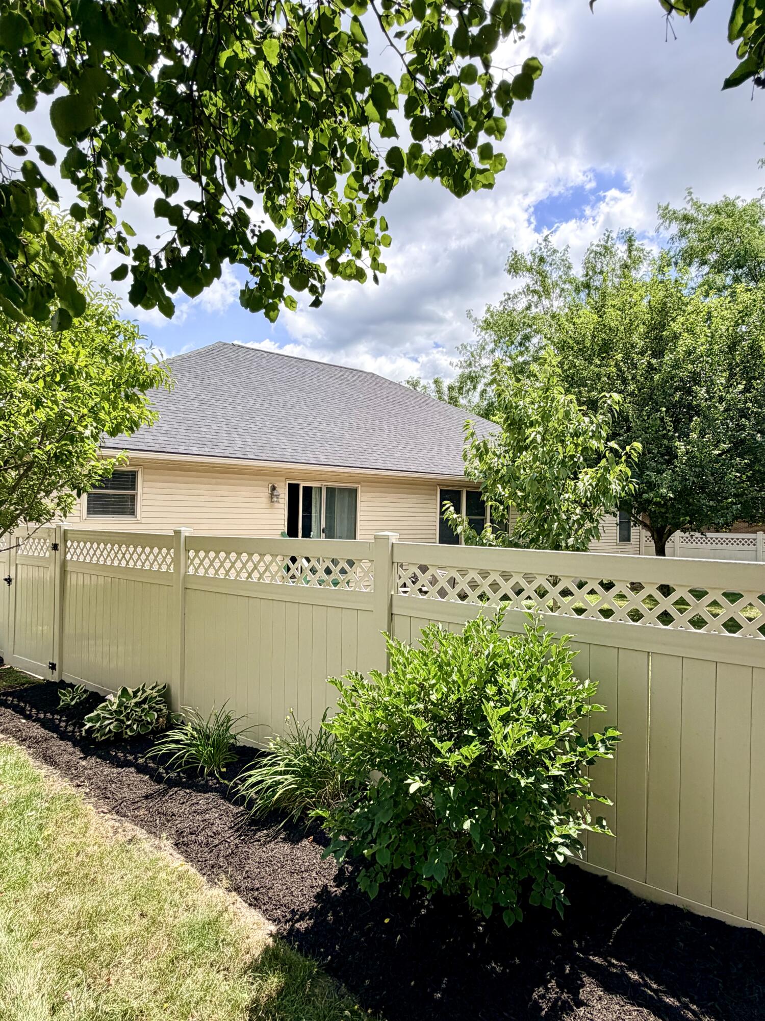 537 Hoewisher, Sidney, Ohio 45365