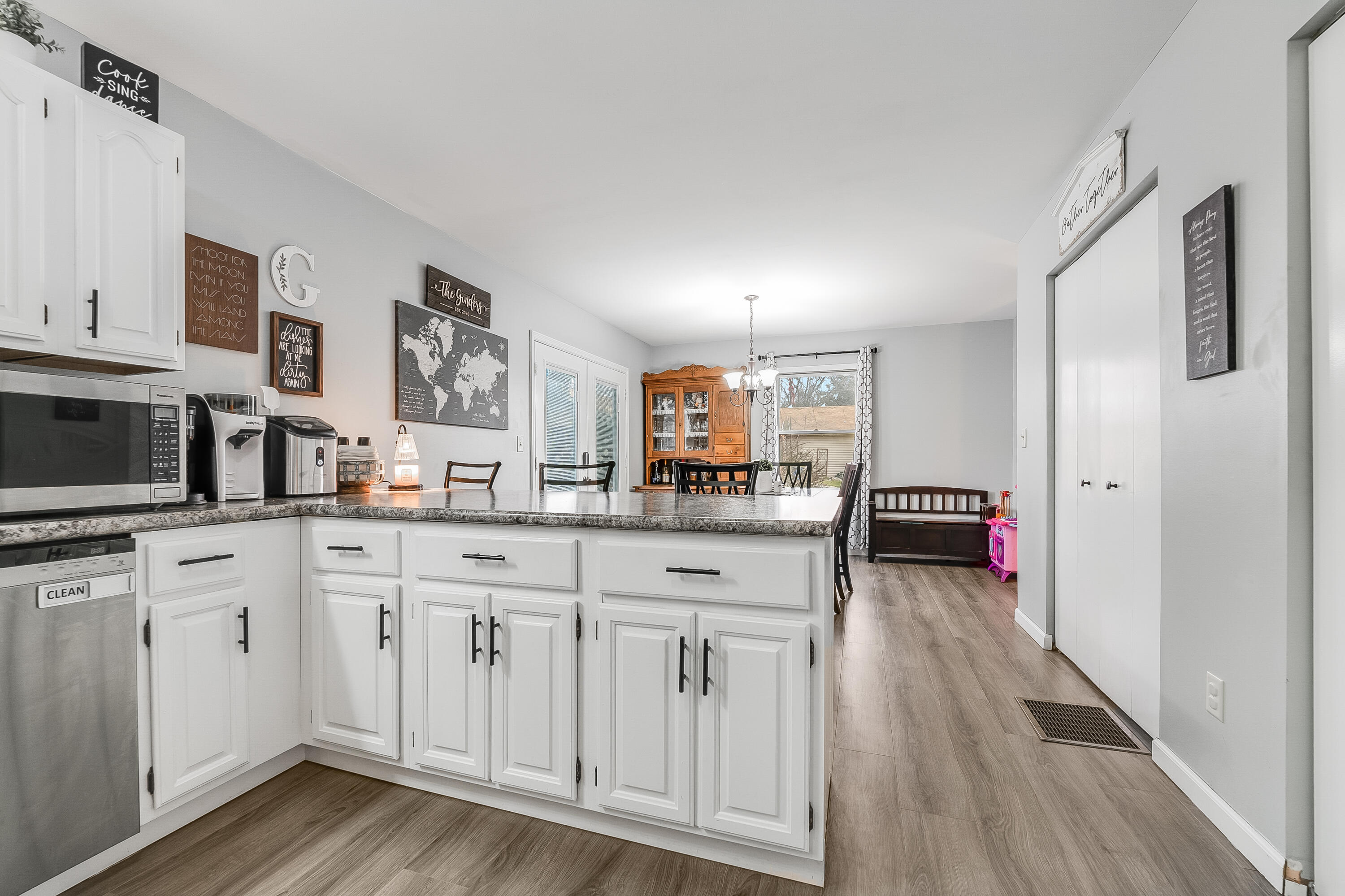 3352 Hodgin, Richmond, Indiana 47374