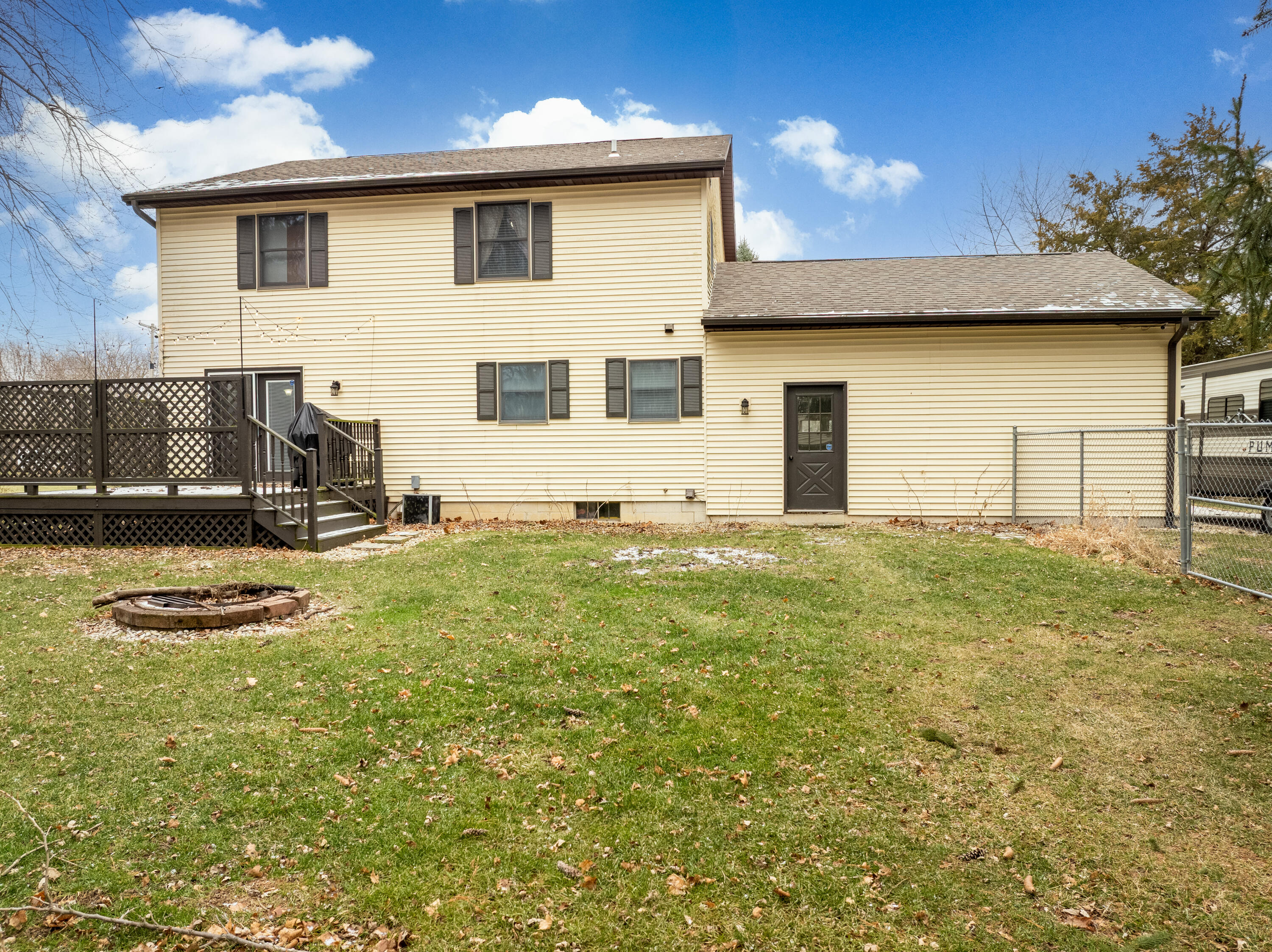 3352 Hodgin, Richmond, Indiana 47374