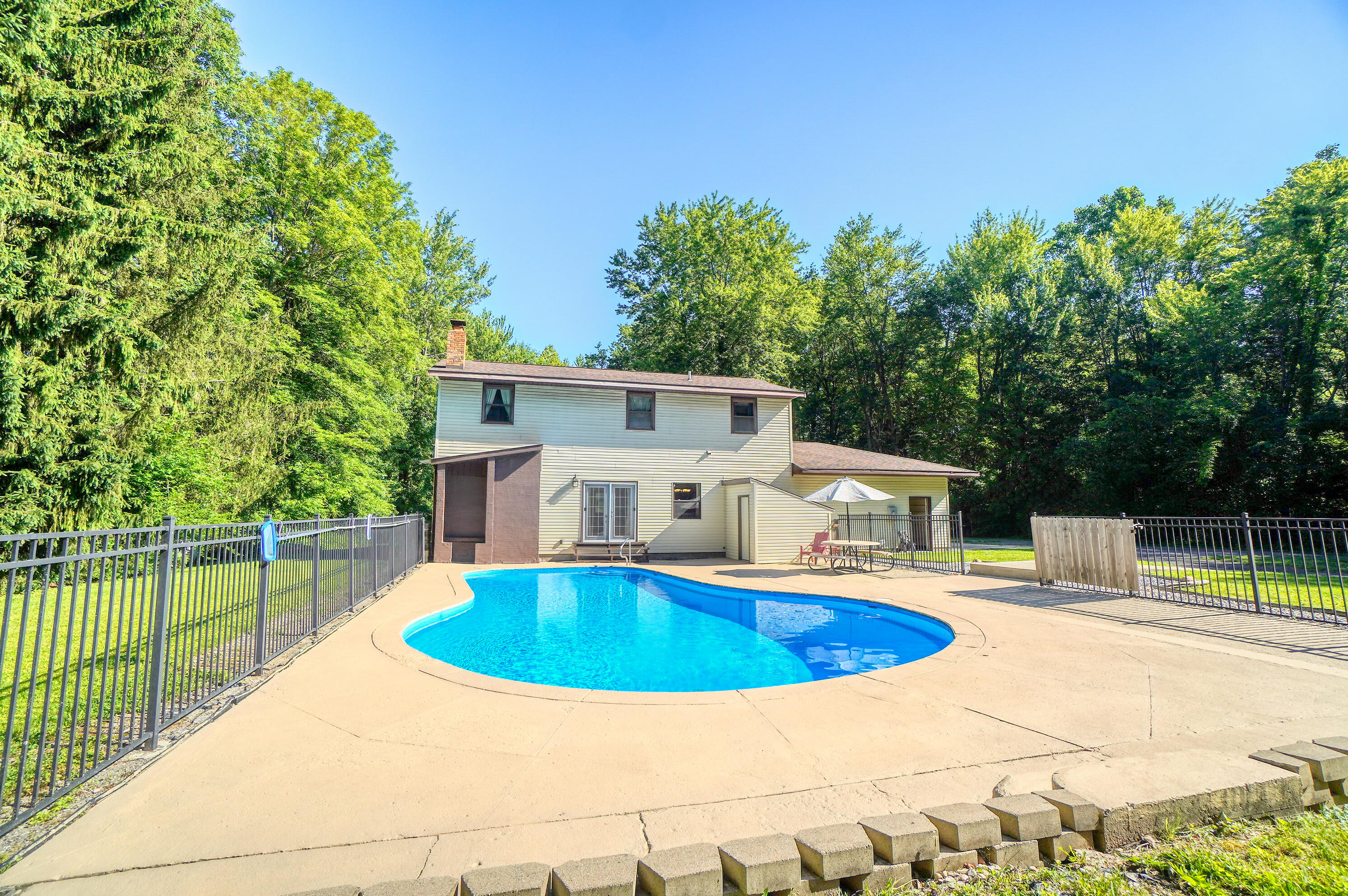 1725 Irvin, Lima, Ohio 45807