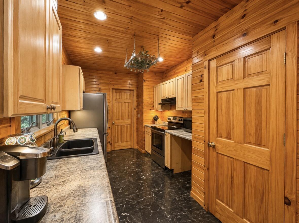 4558 Cherry Hill, Conover, Ohio 45317