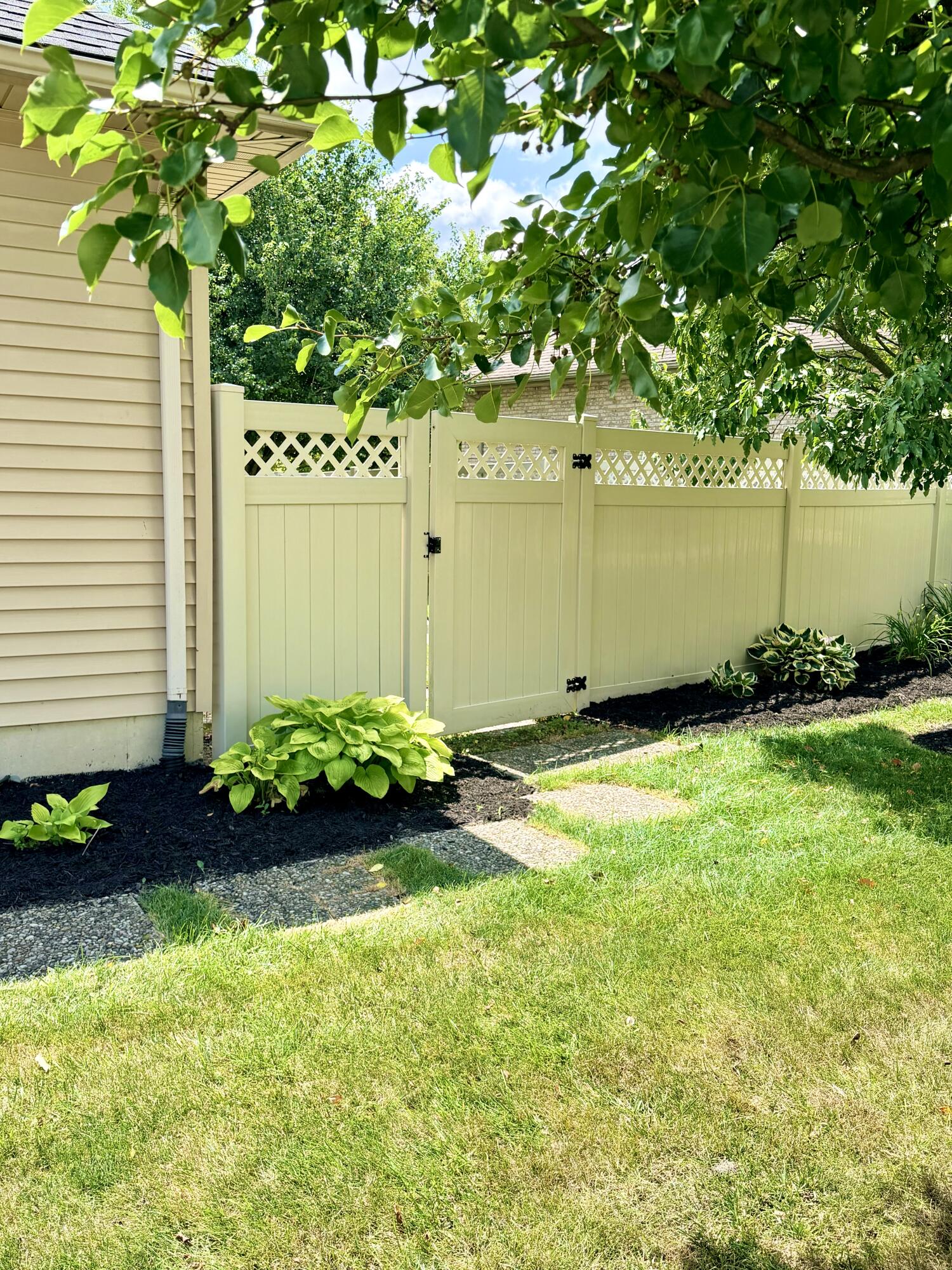 537 Hoewisher, Sidney, Ohio 45365