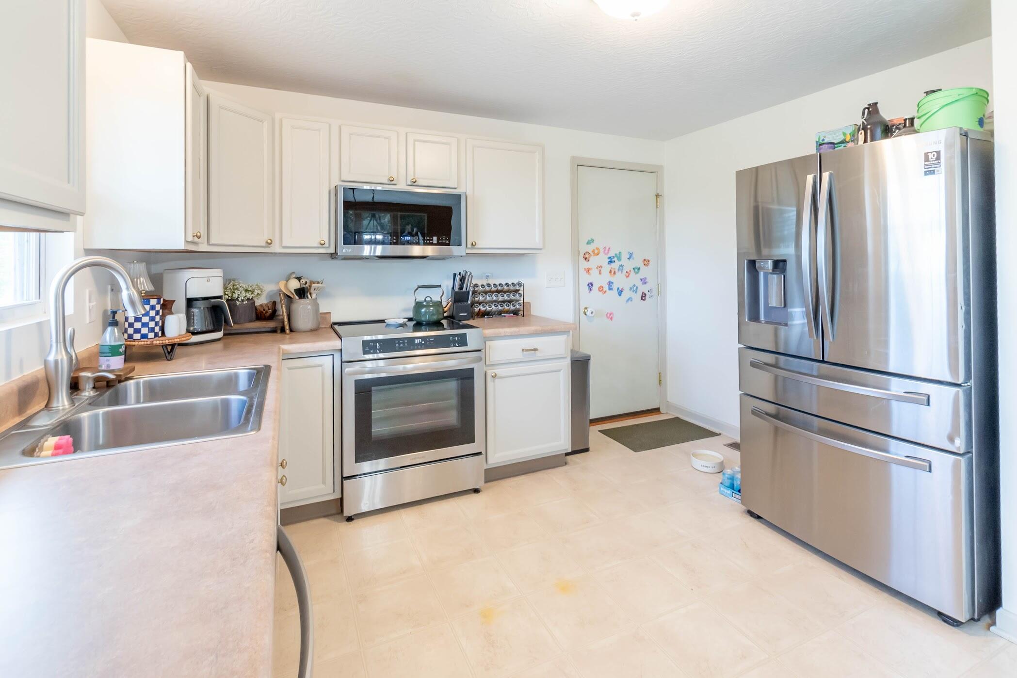 17150 Harmon Patrick, Richwood, Ohio 43344