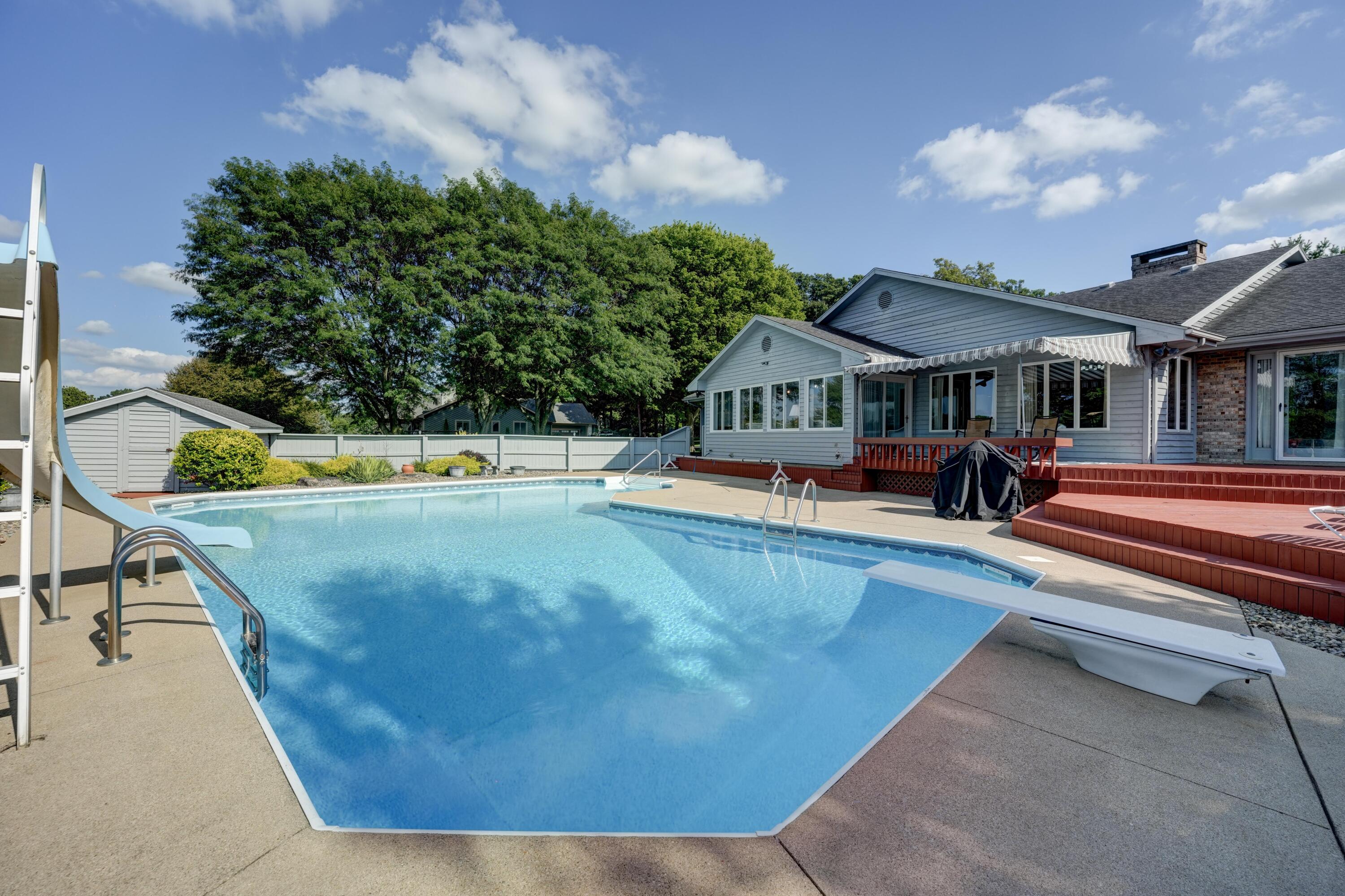 6468 Country Club, Greenville, Ohio 45331